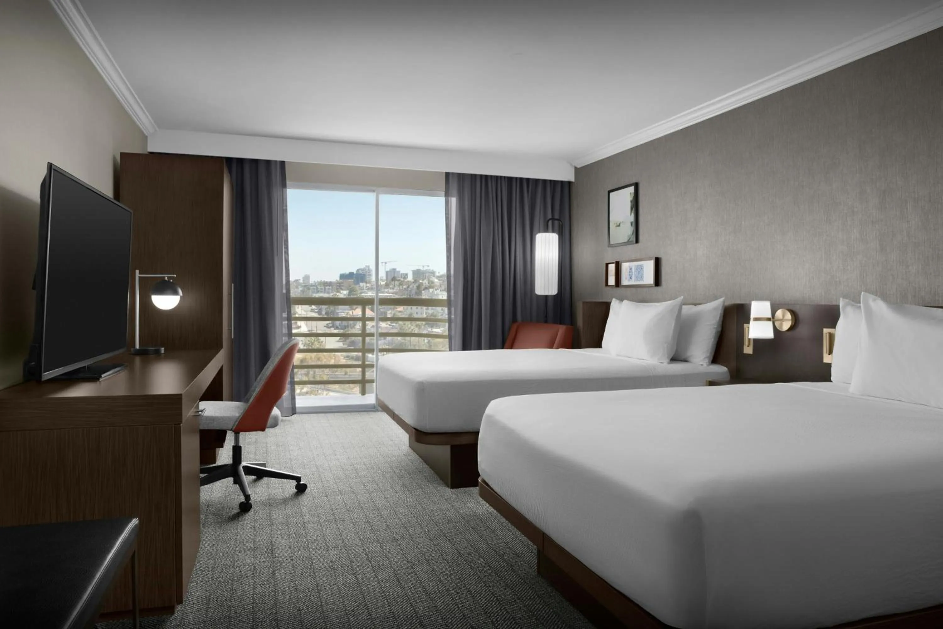 Photo of the whole room, Bed in Courtyard by Marriott San Diego Downtown Little Italy