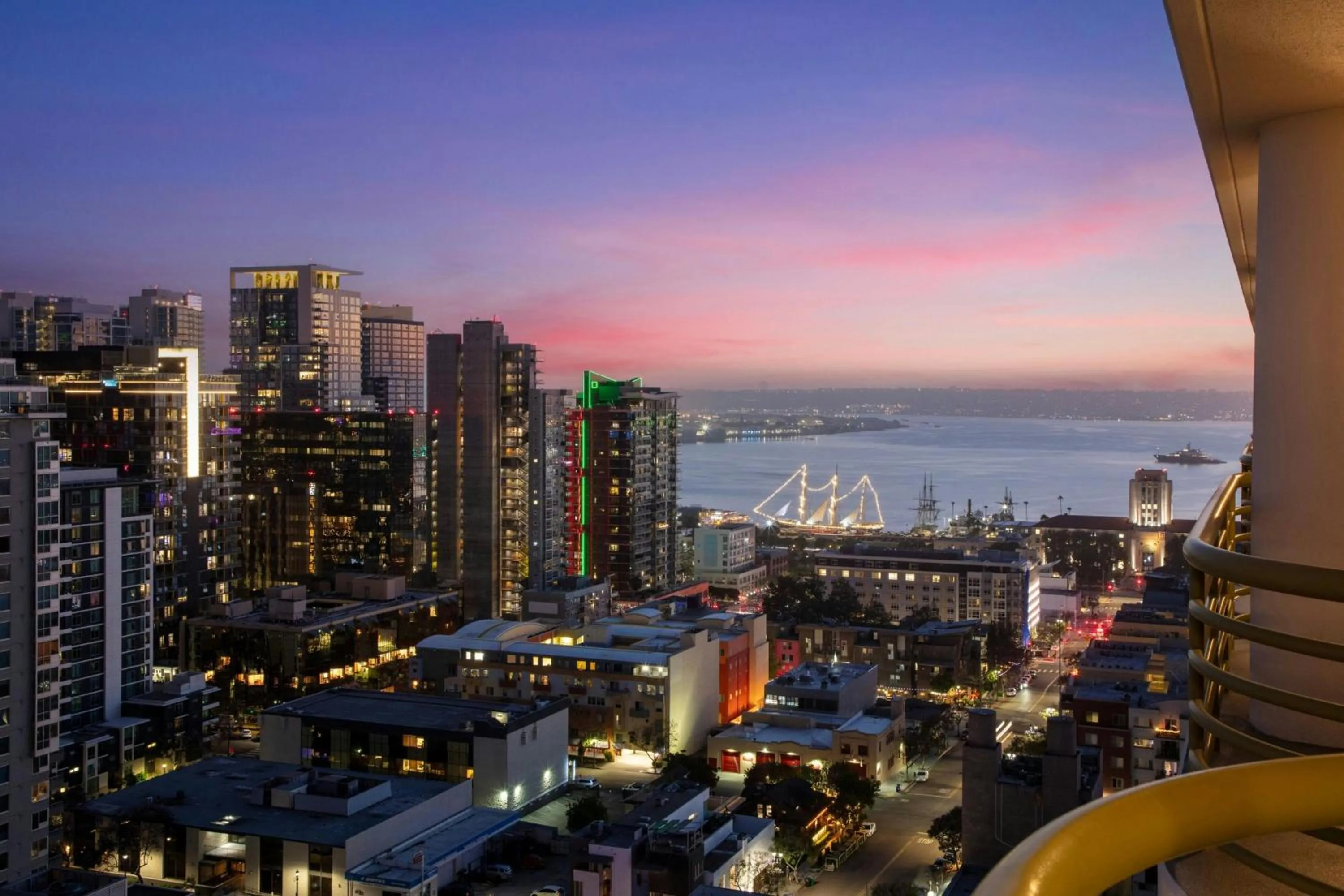 Photo of the whole room in Courtyard by Marriott San Diego Downtown Little Italy