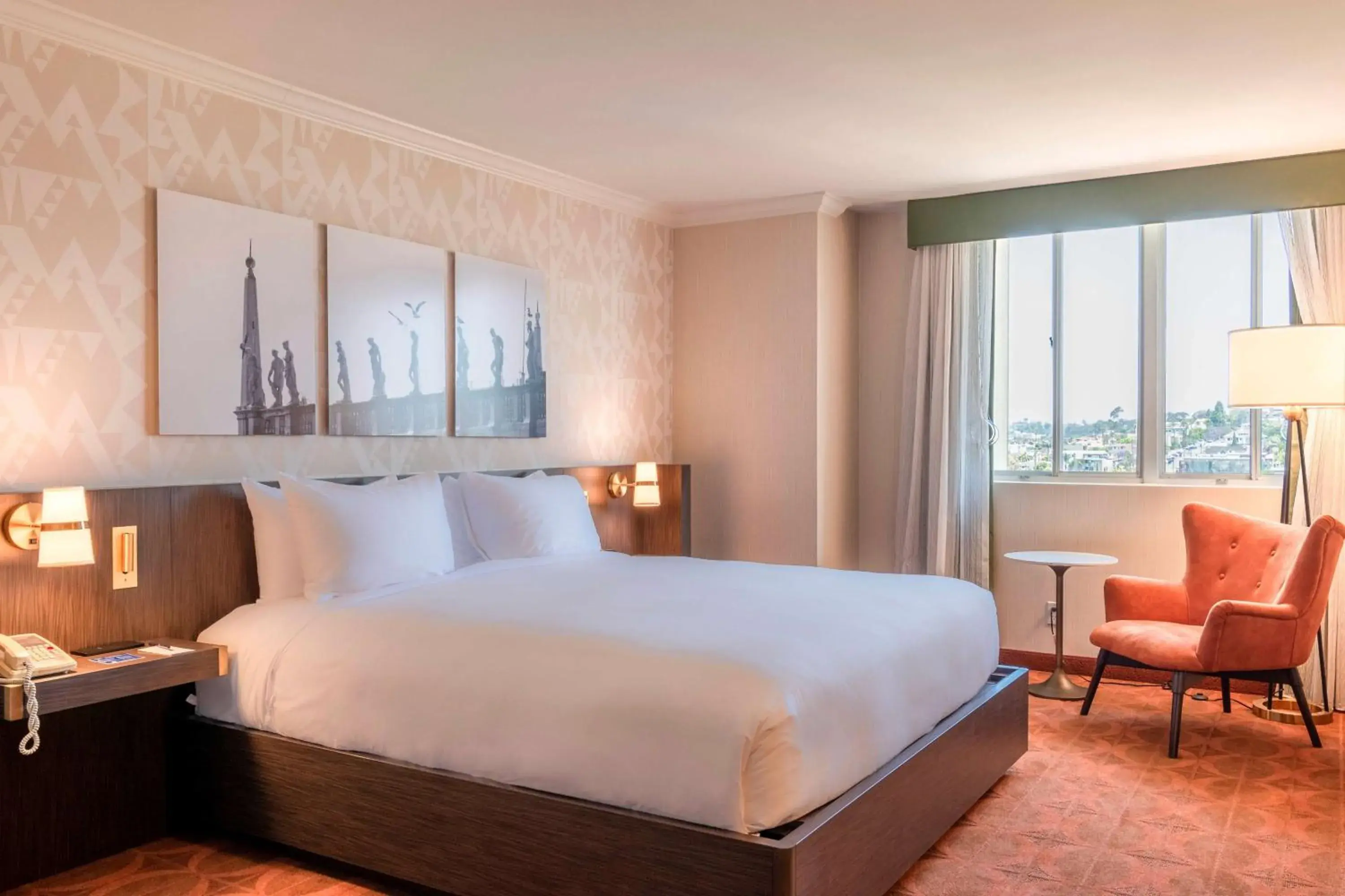 King Room with Bath Tub - Hearing Accessible in Courtyard by Marriott San Diego Downtown Little Italy King Room with Bath Tub - Hearing Accessible in Courtyard by Marriott San Diego Downtown Little Italy