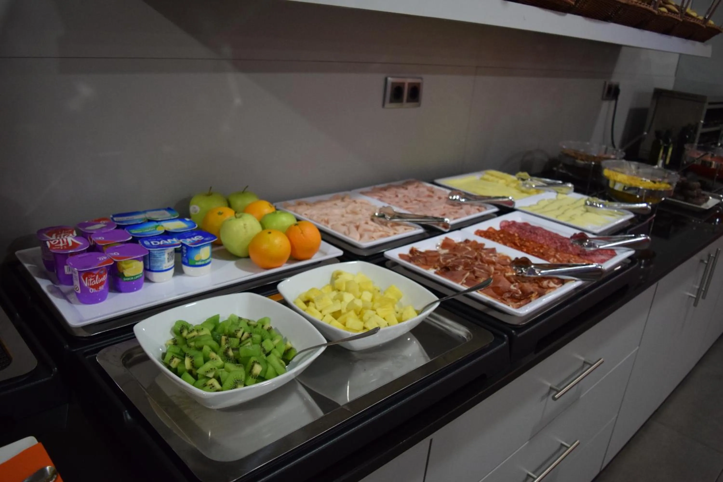 Buffet breakfast in Hotel H2 Avila