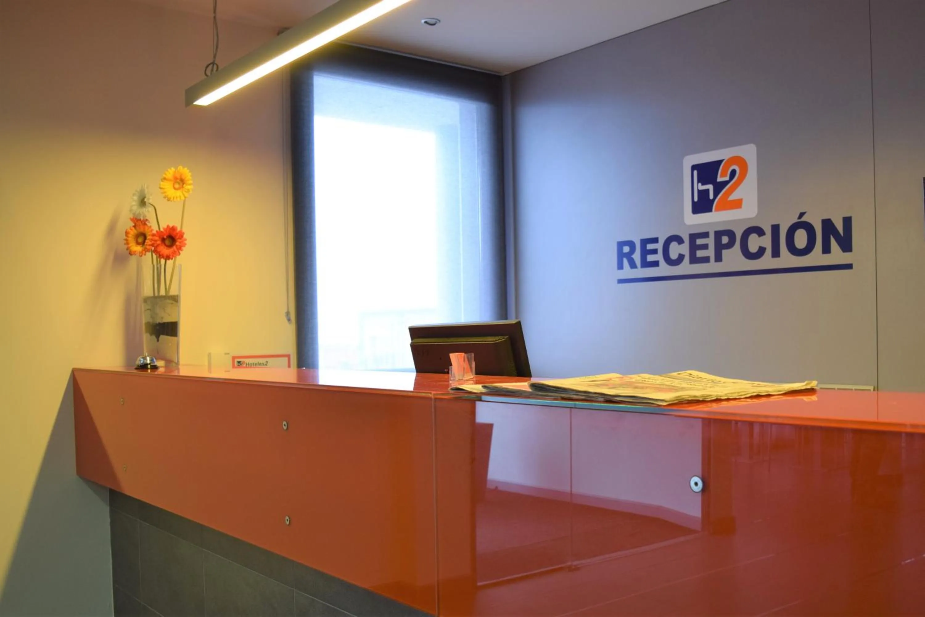 Lobby or reception in Hotel H2 Avila