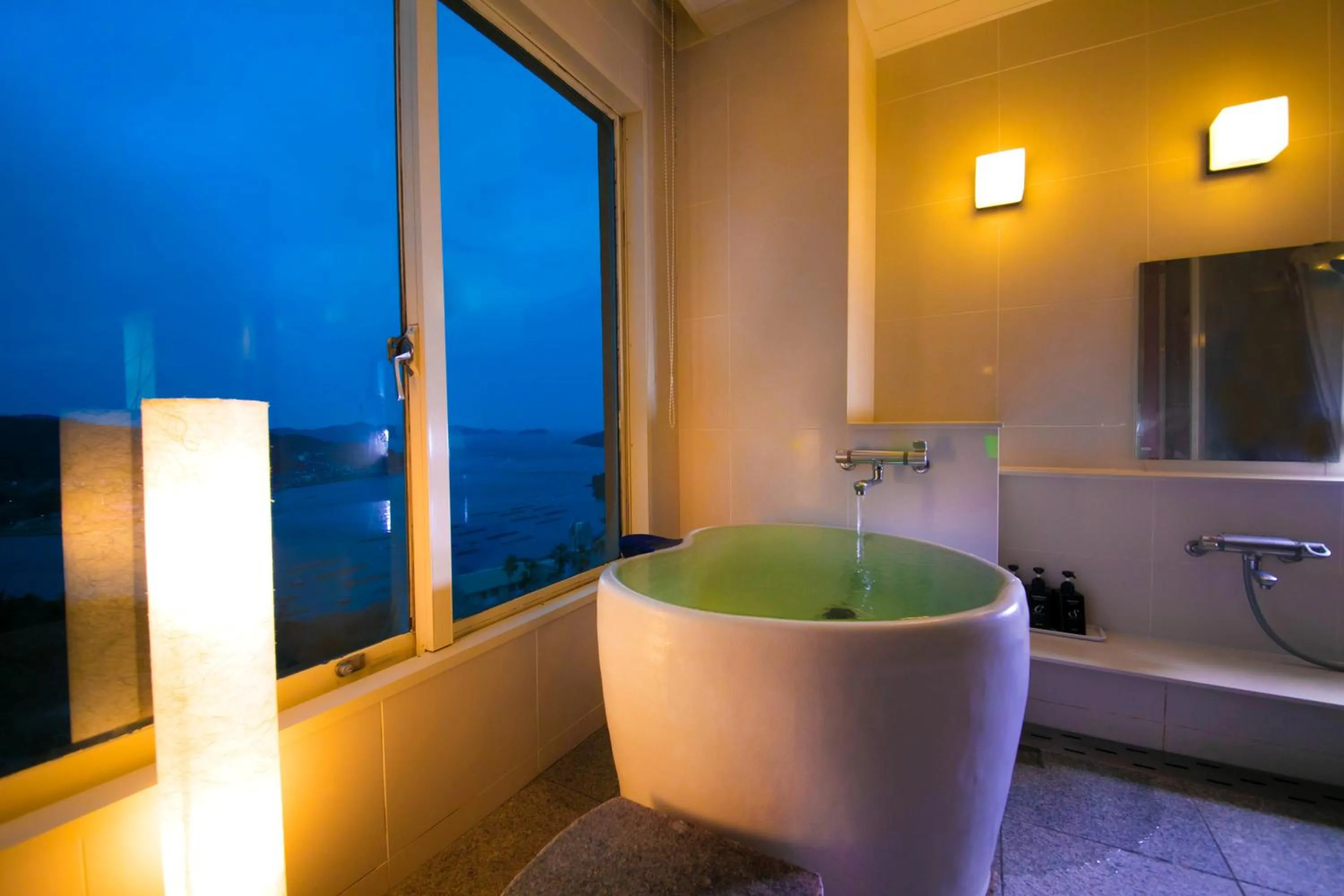 Photo of the whole room in Toba View Hotel Hanashinju