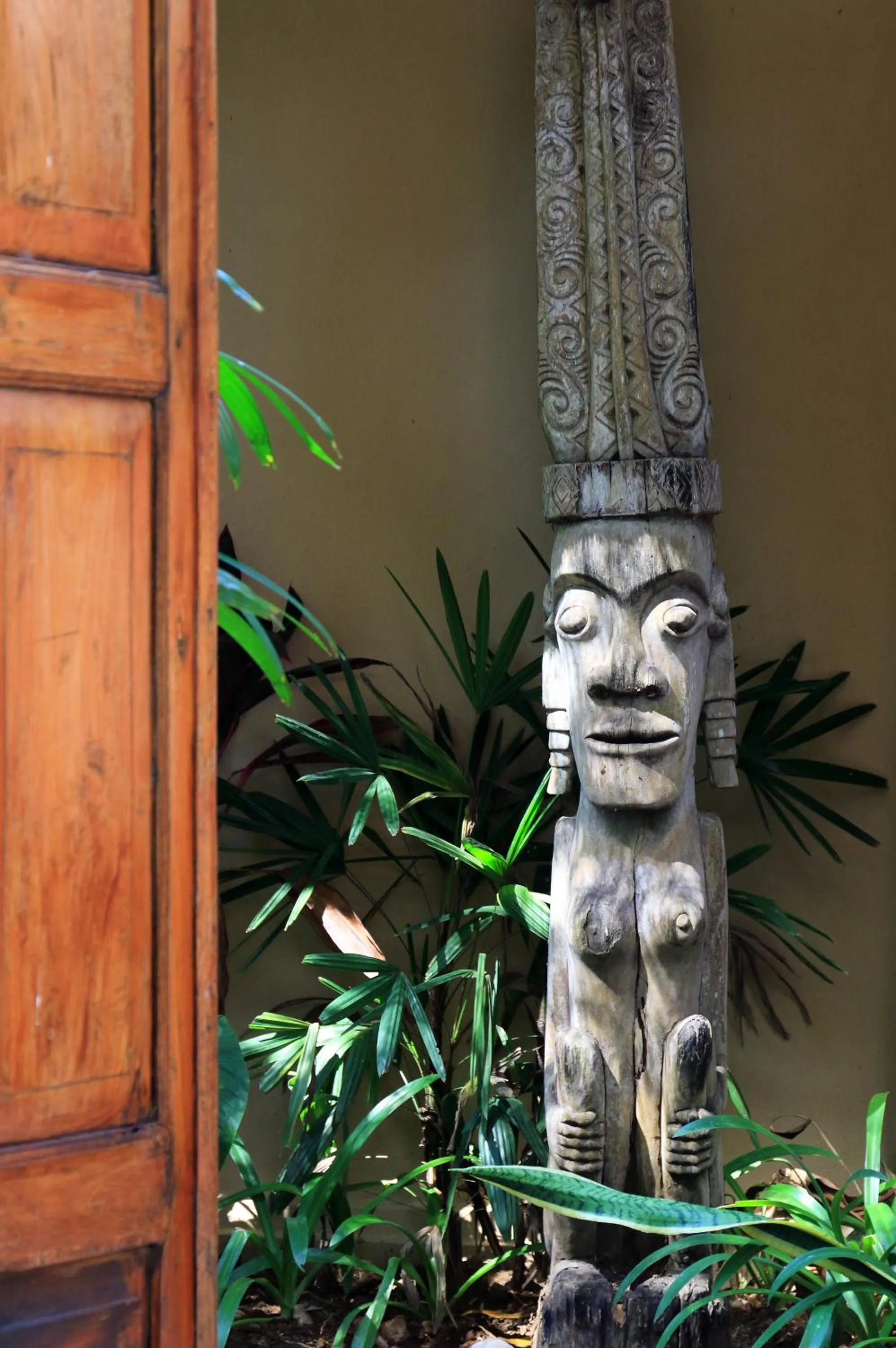 Facade/entrance in Tamu Seseh