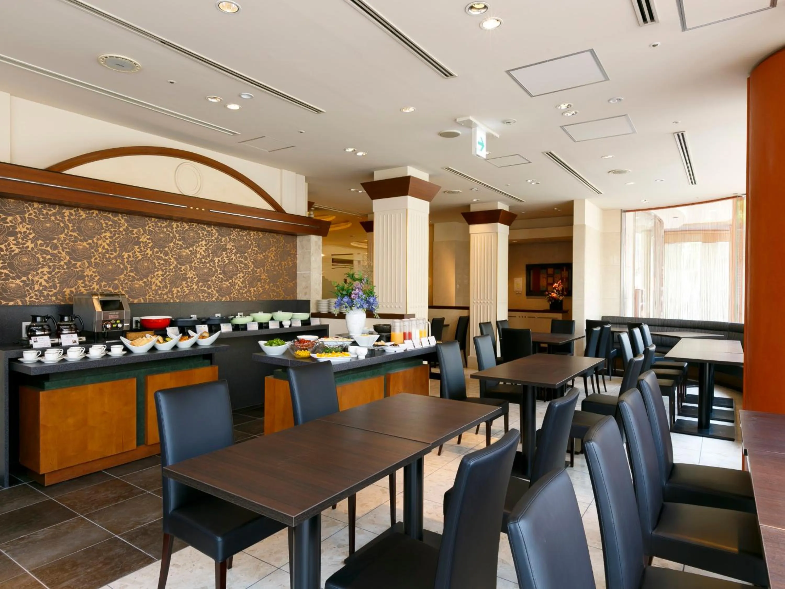 Restaurant/places to eat in Hotel Resol Gifu