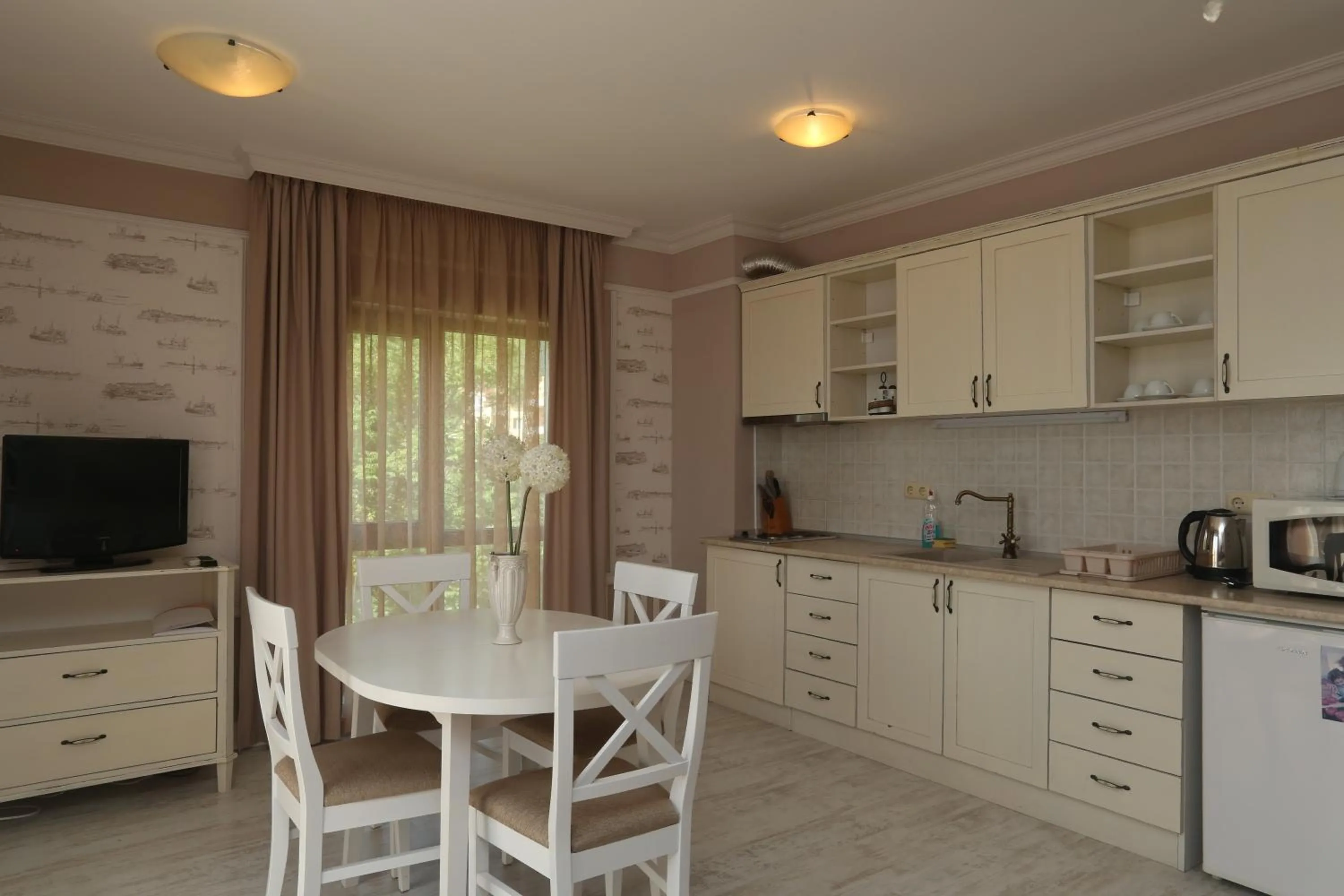 Kitchen or kitchenette in Villa Allegra
