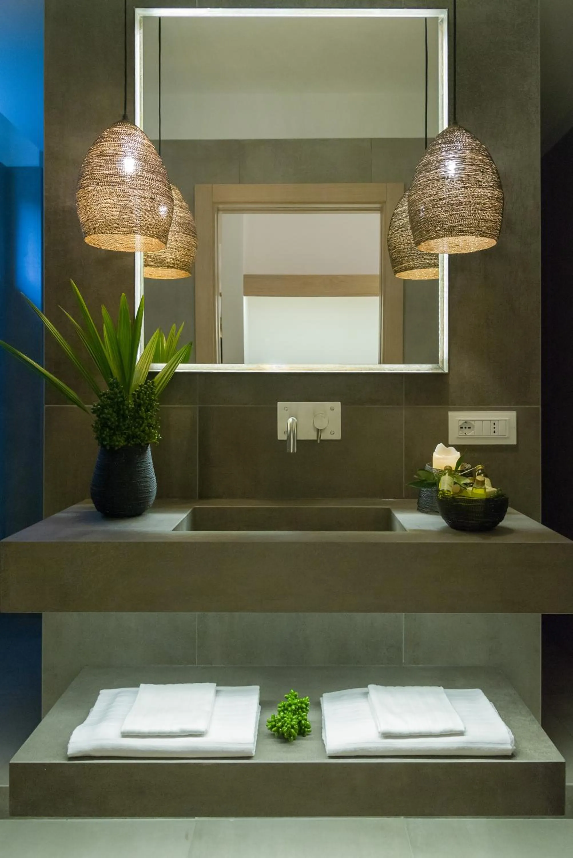 Bathroom in Baia Delle Zagare - Handwritten Collection