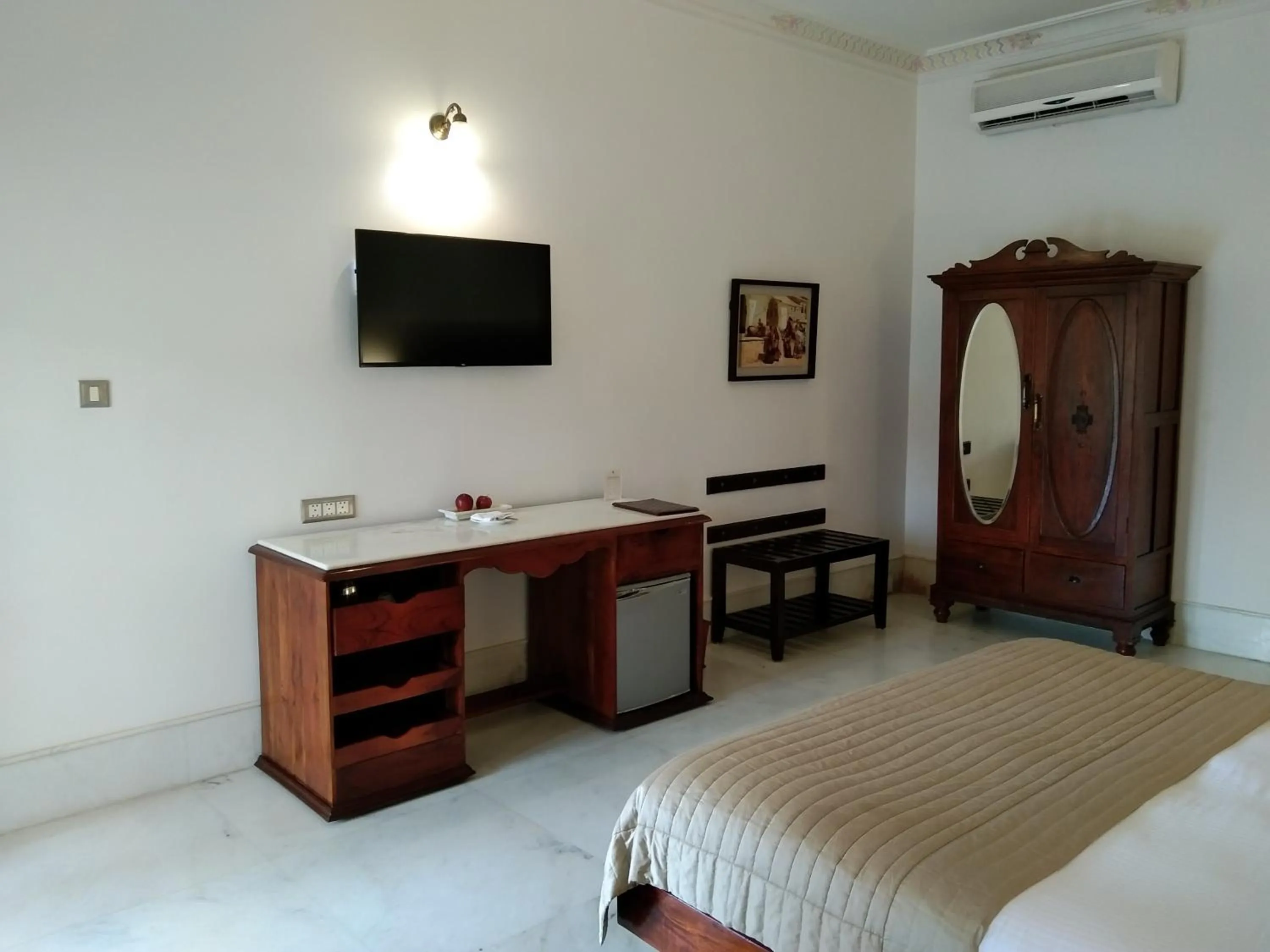 Bed in Fateh Garh Resort by Fateh Collection