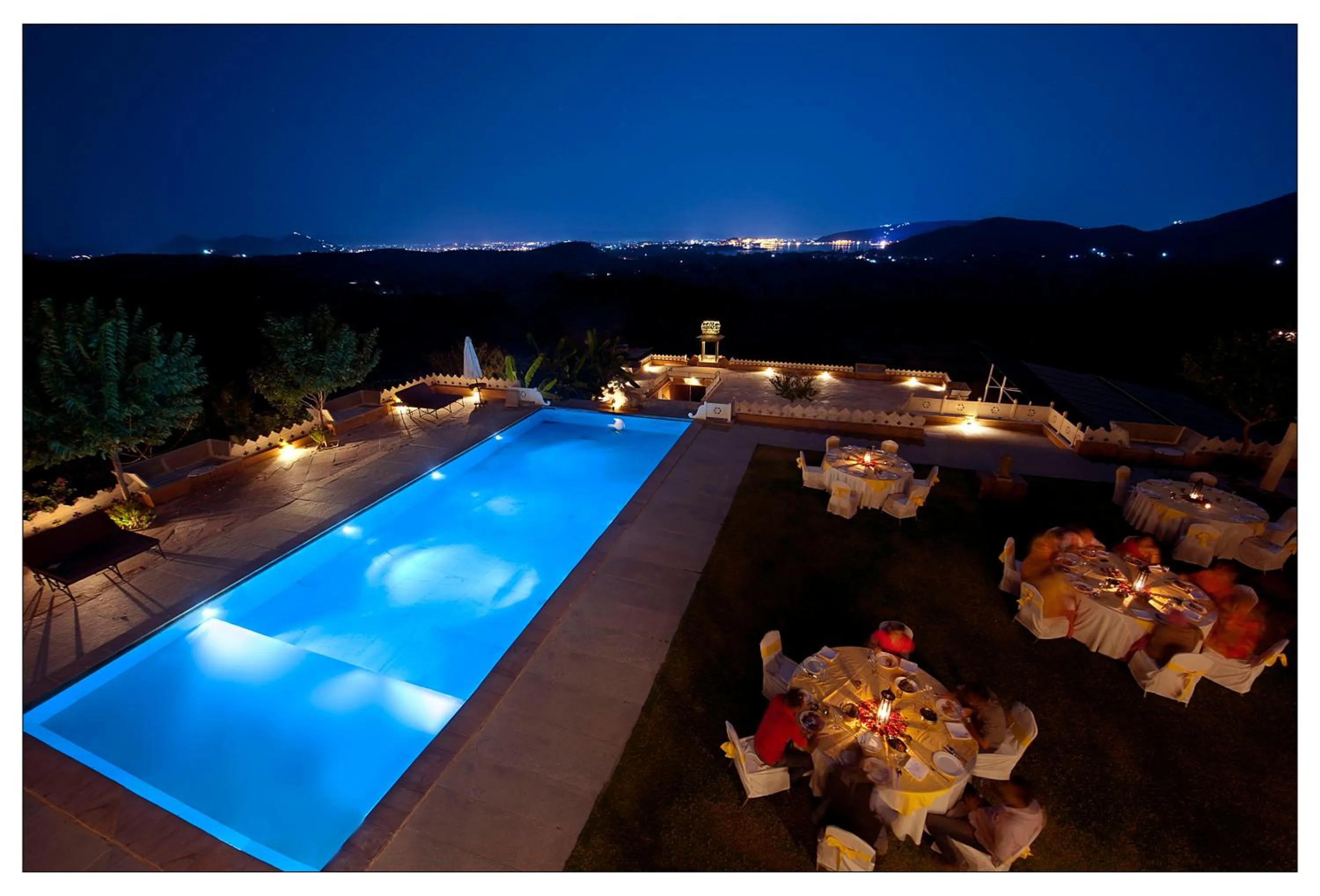 Garden in Fateh Garh Resort by Fateh Collection