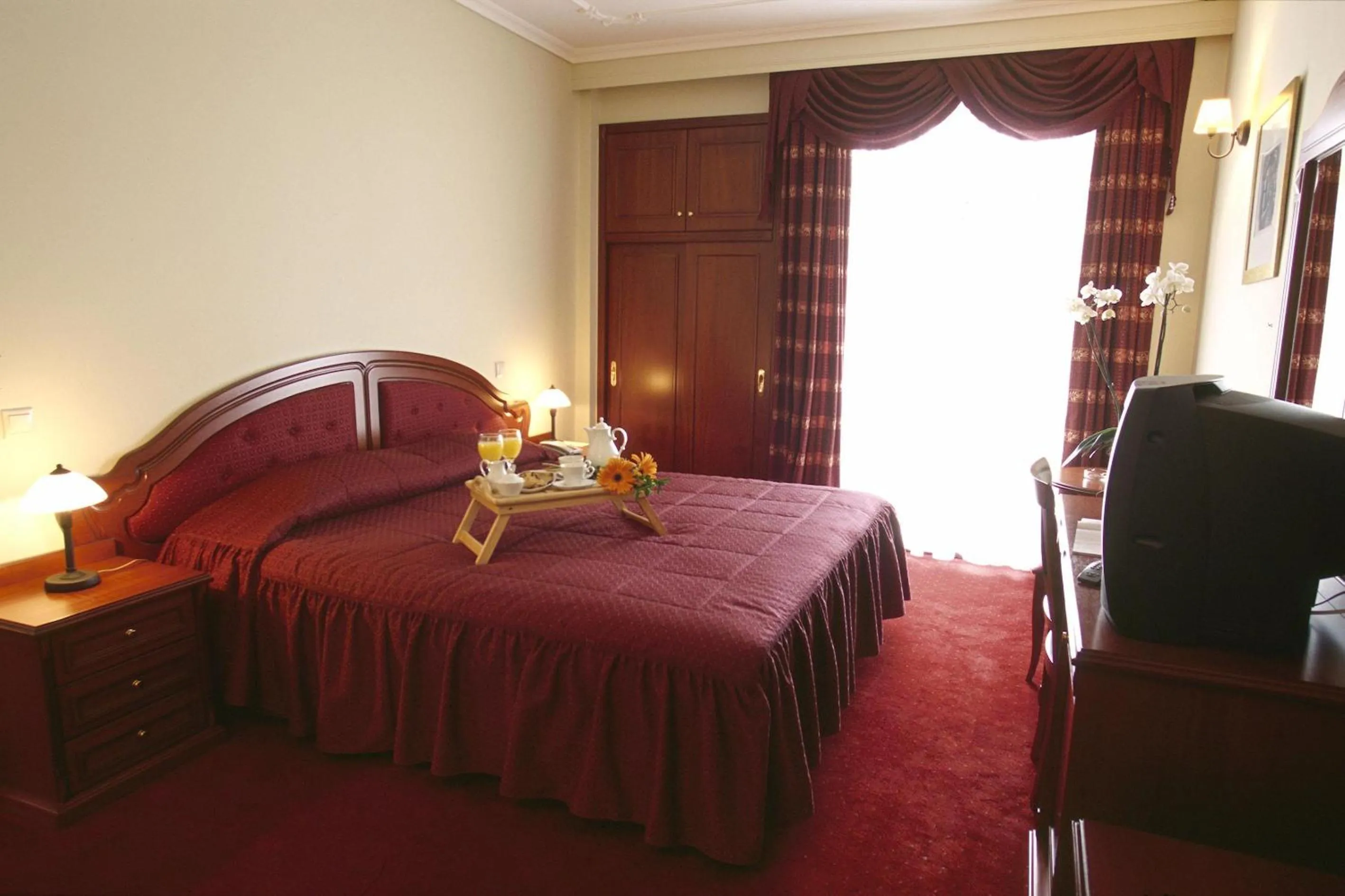 Photo of the whole room, Bed in Hotel Aiges Melathron