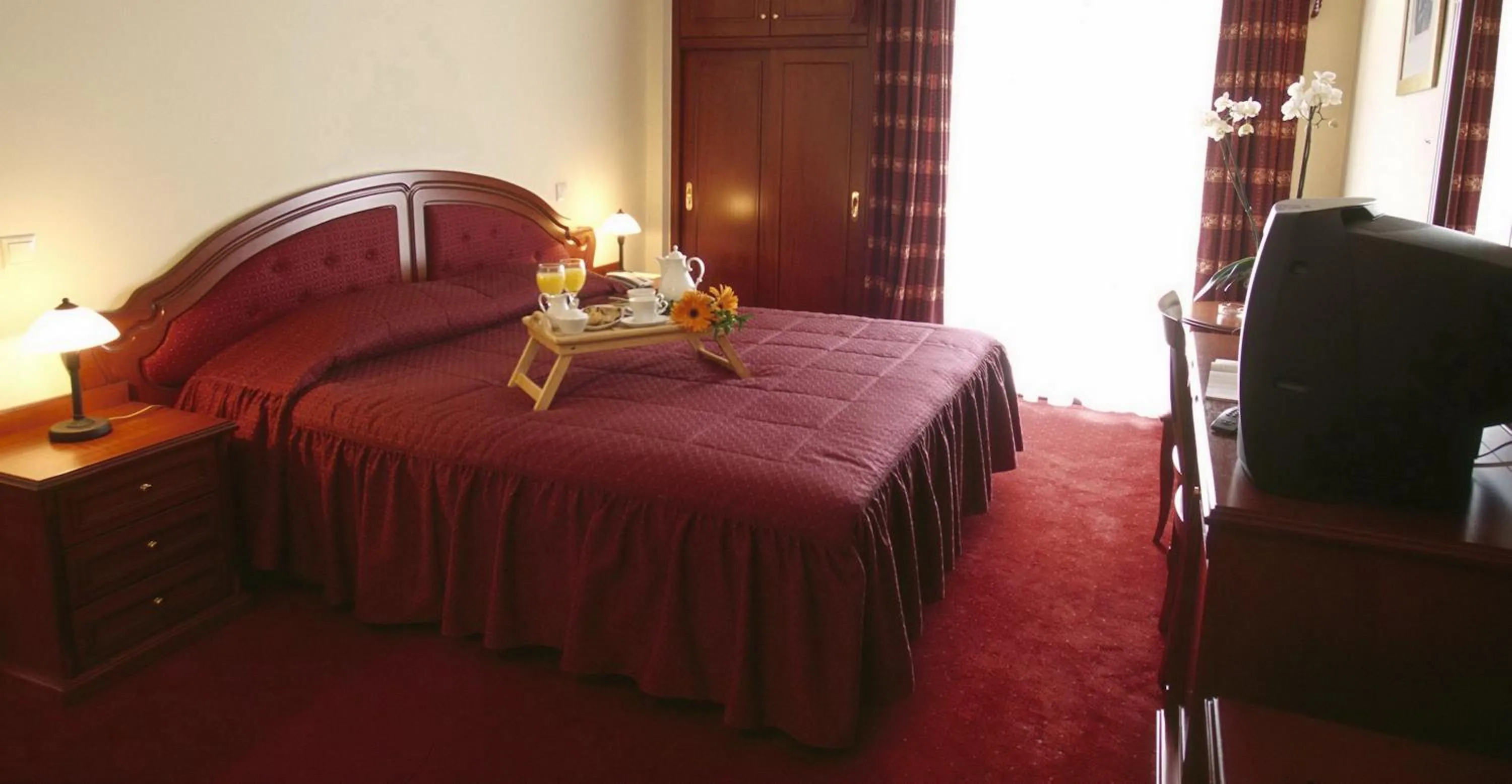 Bed in Hotel Aiges Melathron