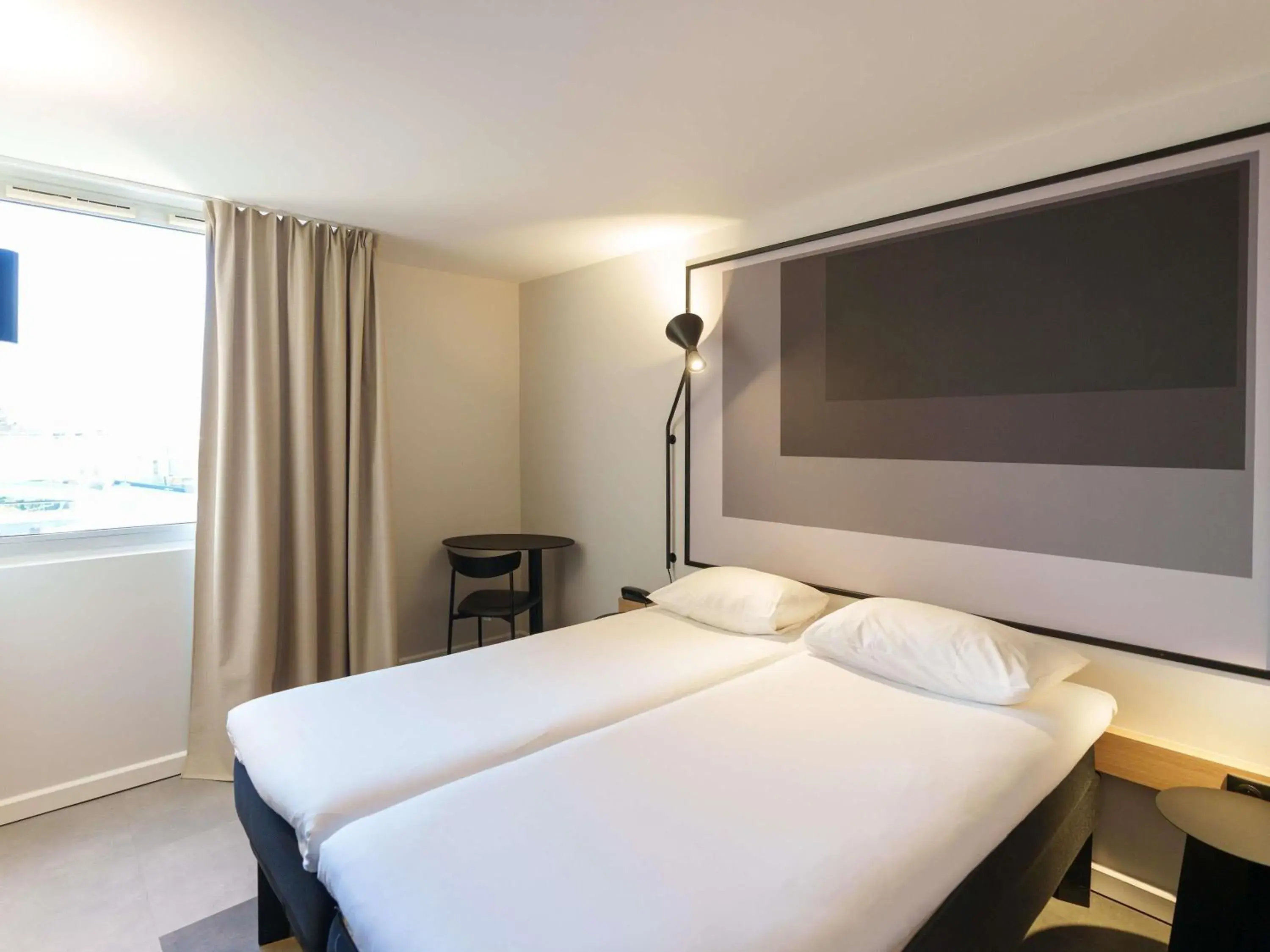 Standard Twin Room - single occupancy in Ibis Laon - Hôtel Restaurant Standard Twin Room - single occupancy in Ibis Laon - Hôtel Restaurant