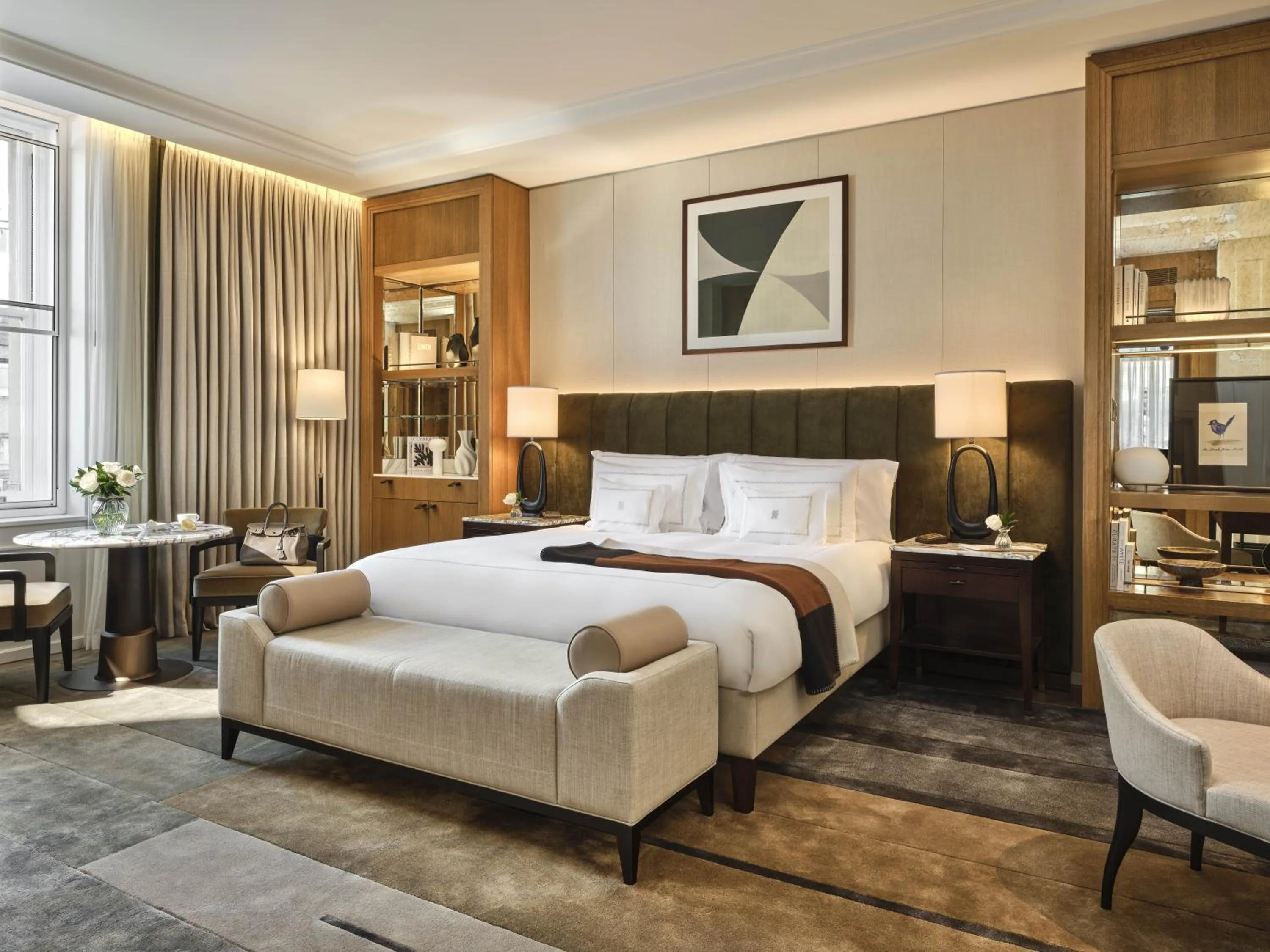 Bedroom, Bed in Corinthia London
