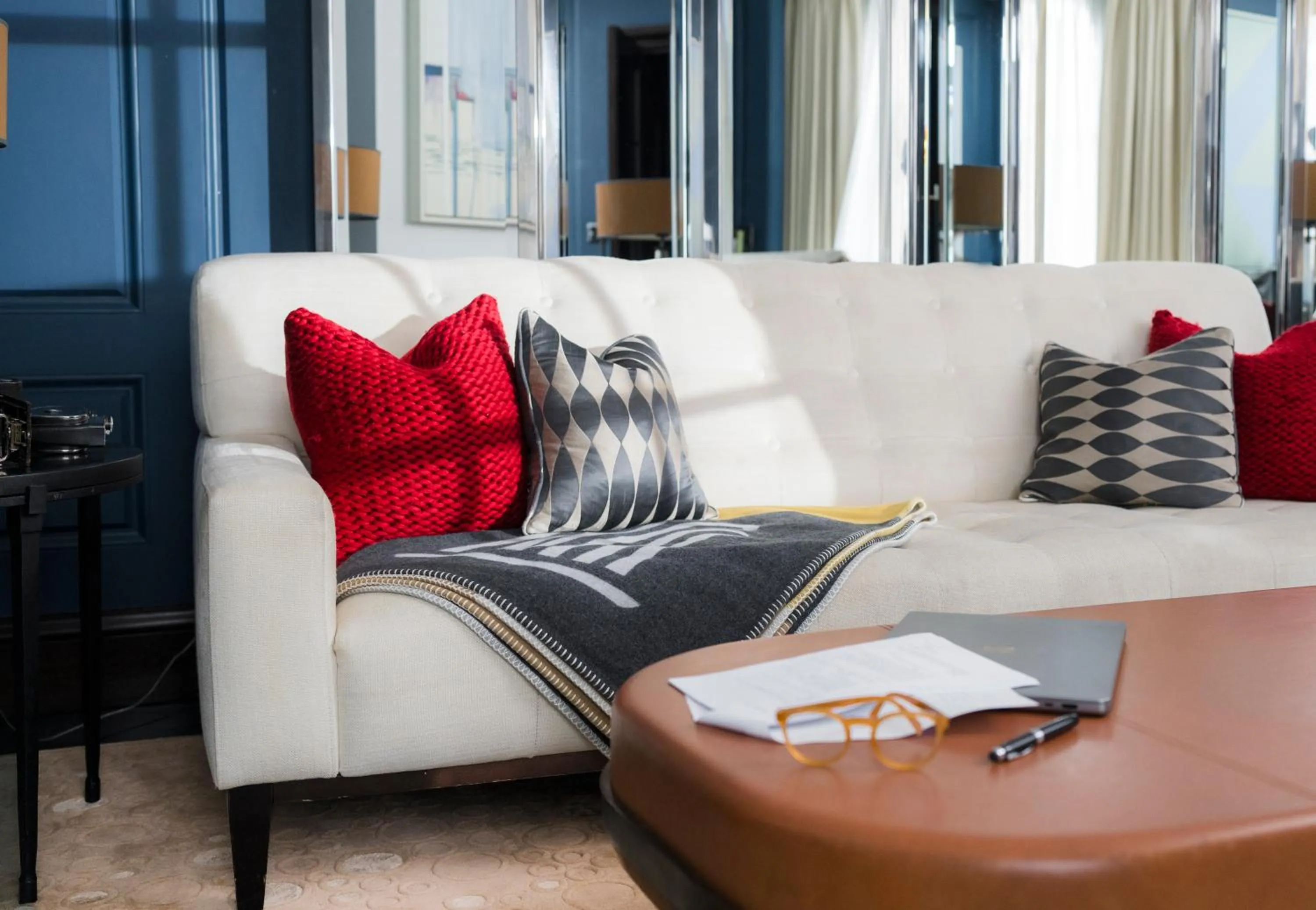 Living room in Corinthia London