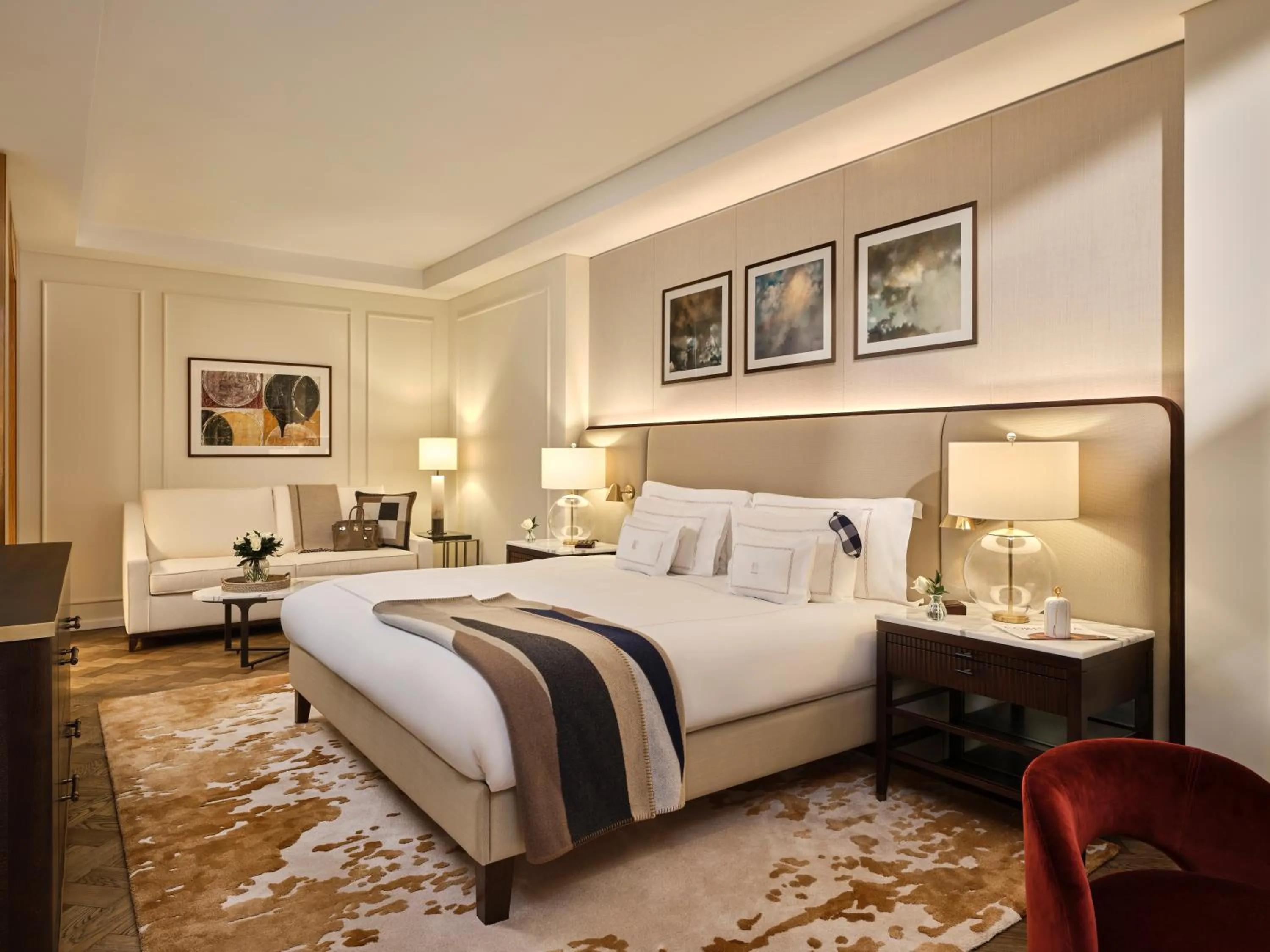 Bedroom, Bed in Corinthia London