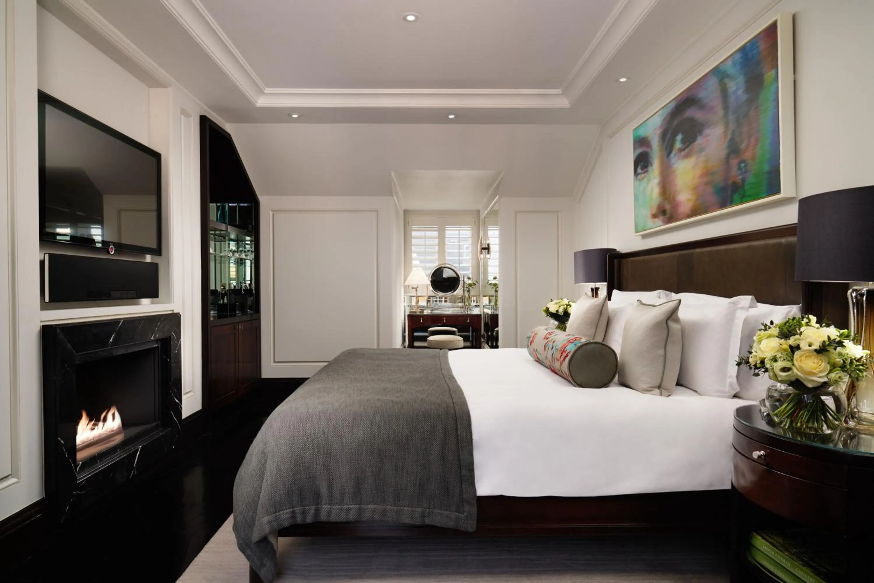 Bedroom, Bed in Corinthia London