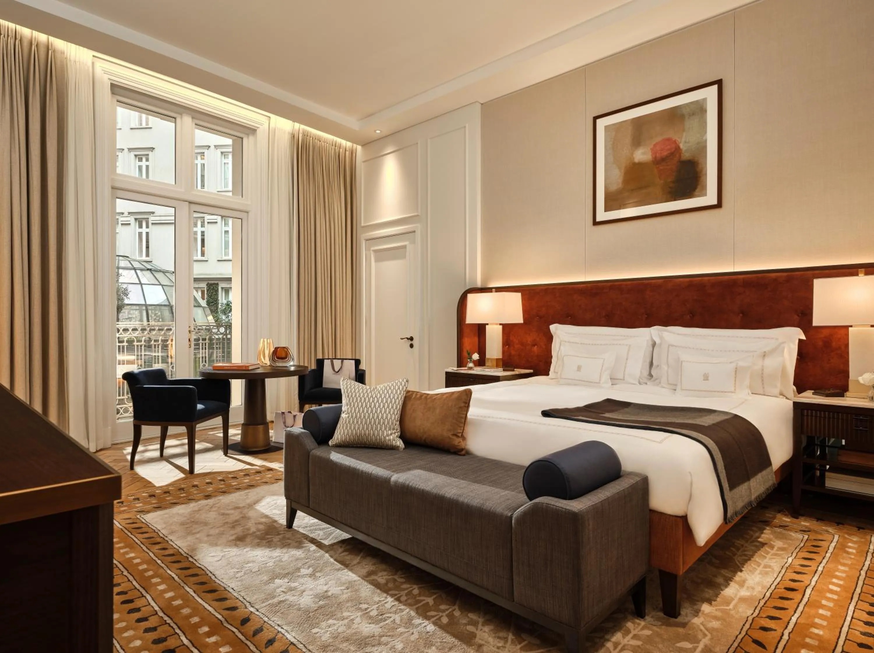 Bedroom, Bed in Corinthia London