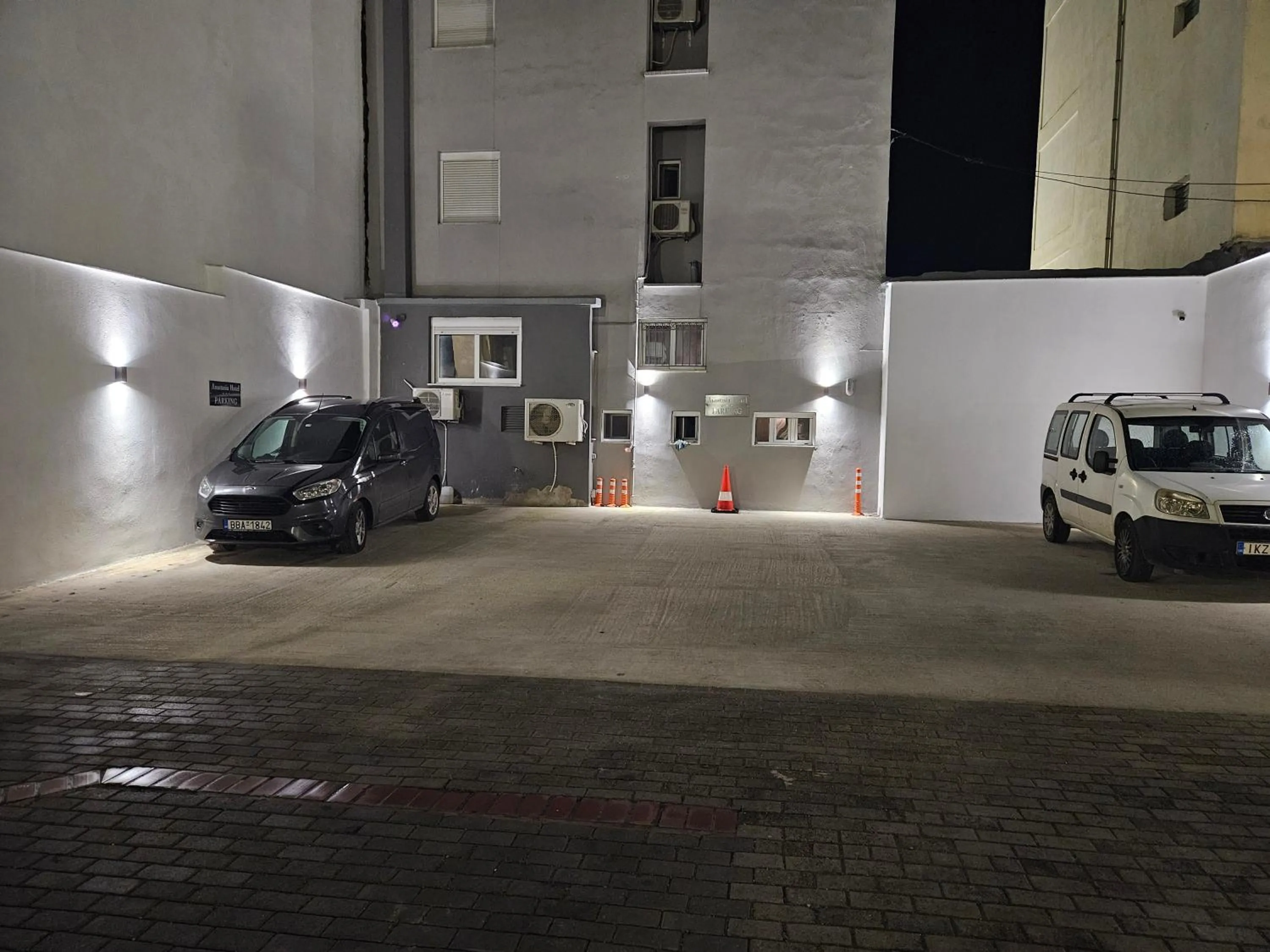 Parking in Hotel Anastasia