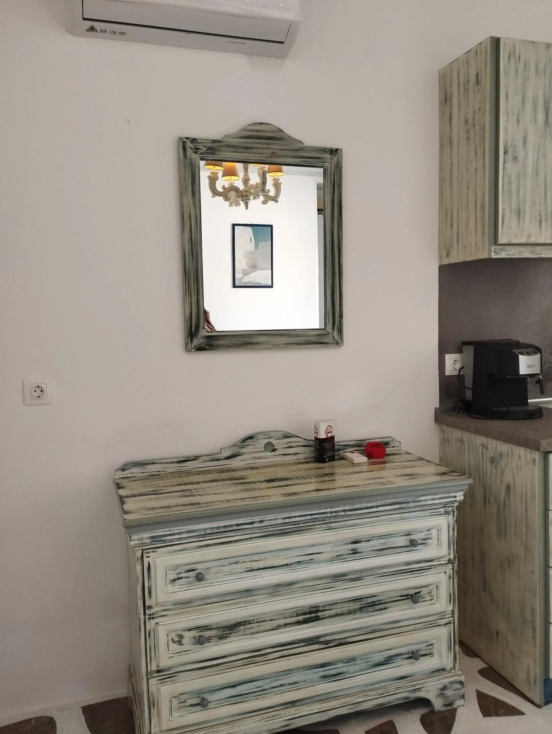 Photo of the whole room in Lakki Village