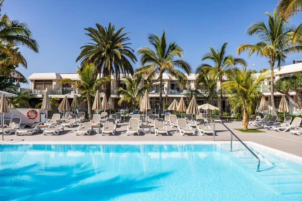 Swimming pool in Servatur Eden & Buganvillas