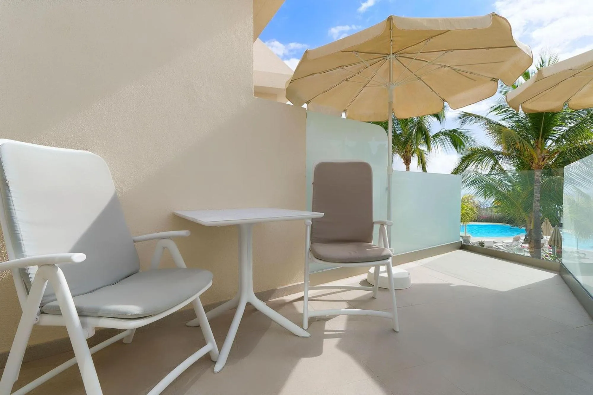 Photo of the whole room in Servatur Eden & Buganvillas