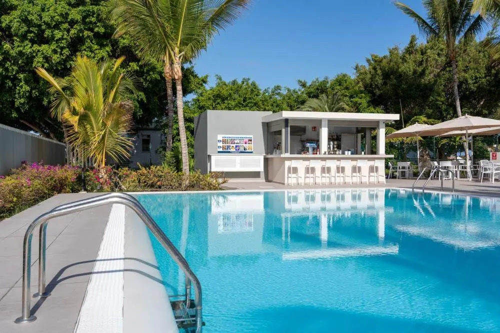 Swimming pool in Servatur Eden & Buganvillas