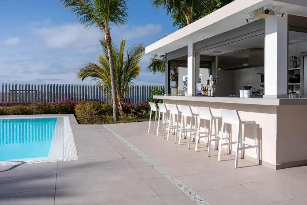 Lounge or bar in Servatur Eden & Buganvillas