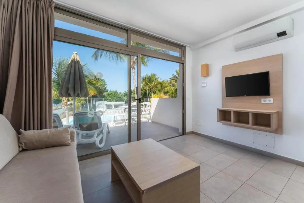 Photo of the whole room in Servatur Eden & Buganvillas