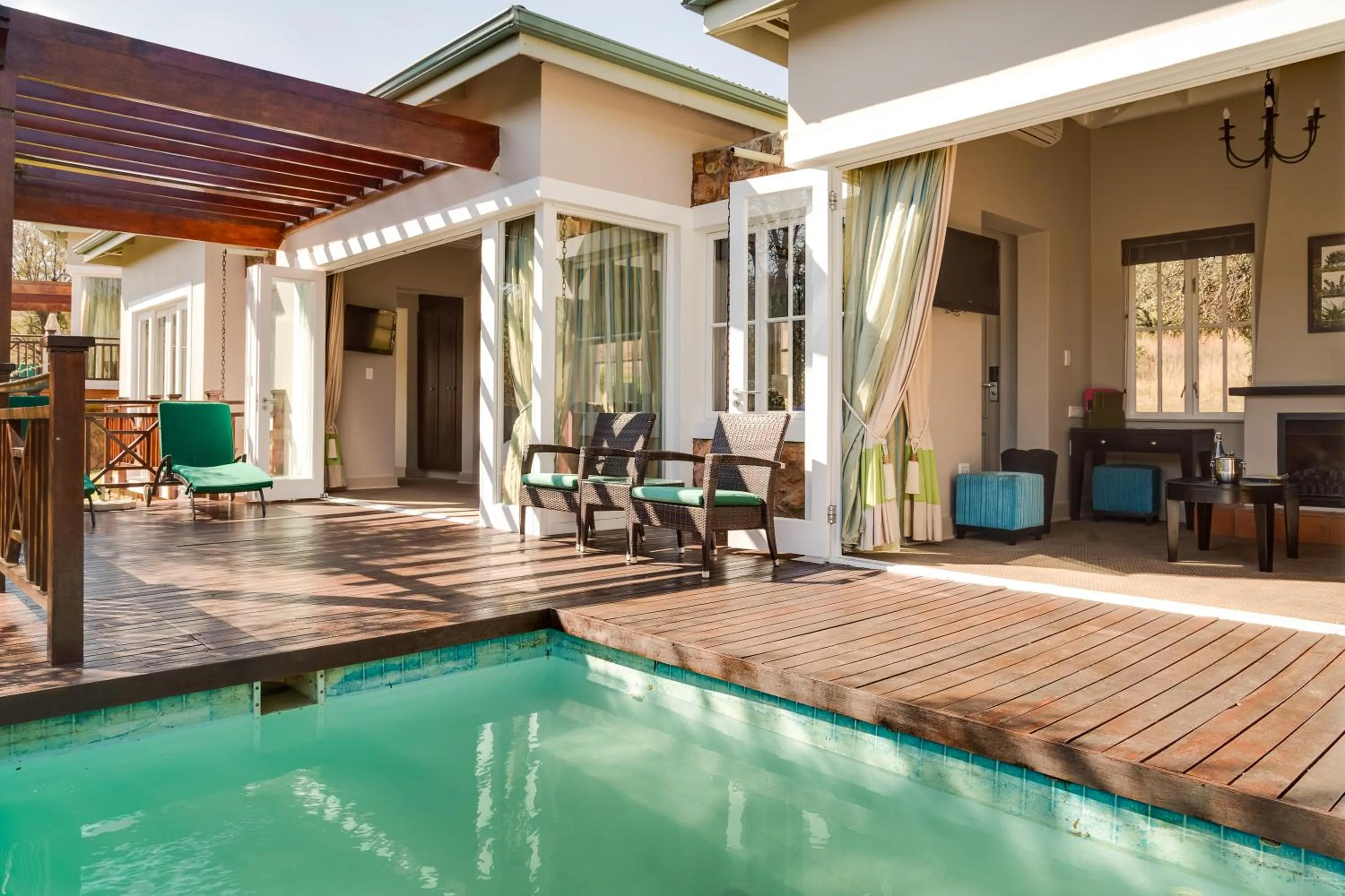 Patio in Mount Grace Hotel & Spa