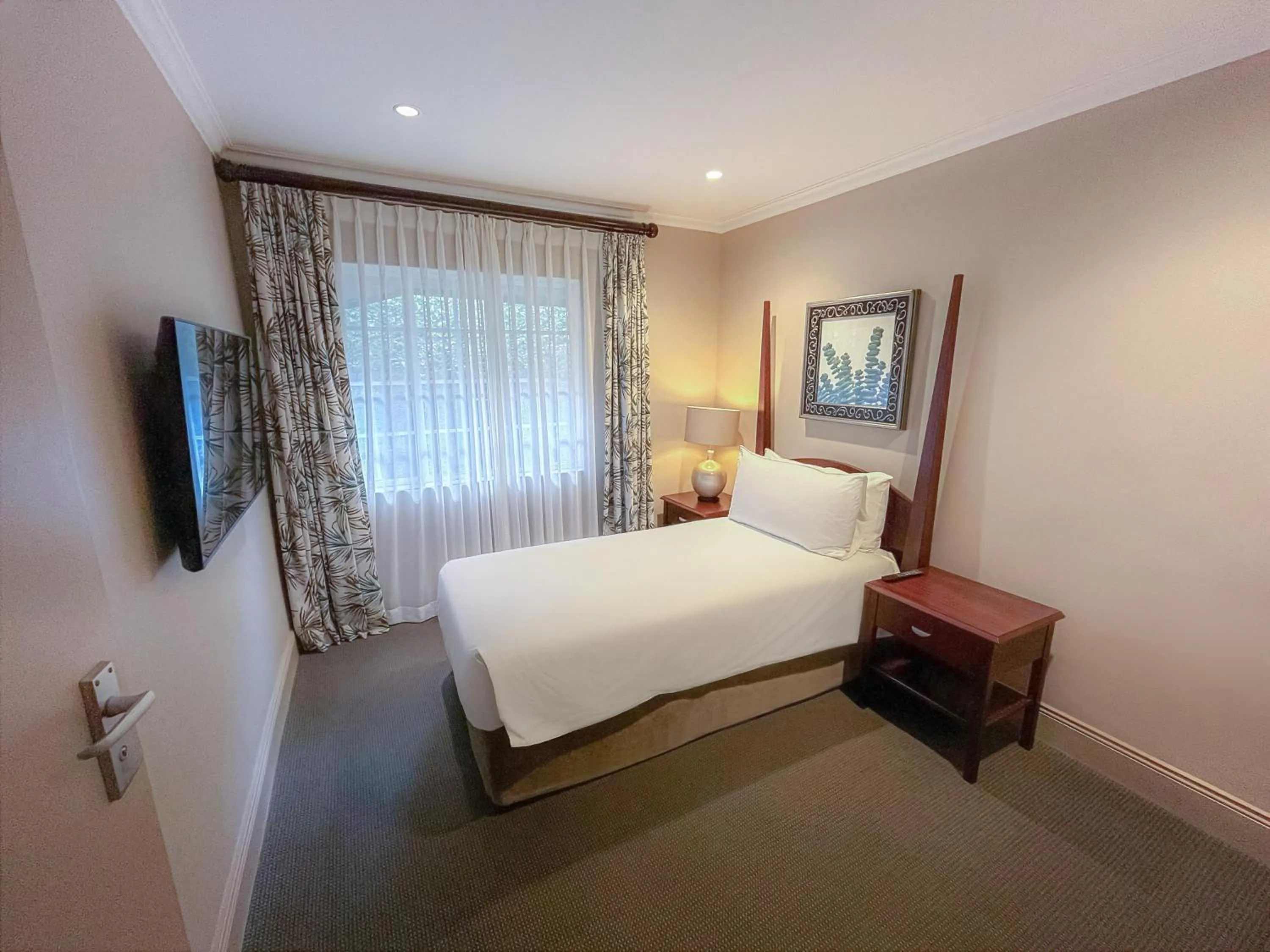 Bedroom, Bed in Mount Grace Hotel & Spa