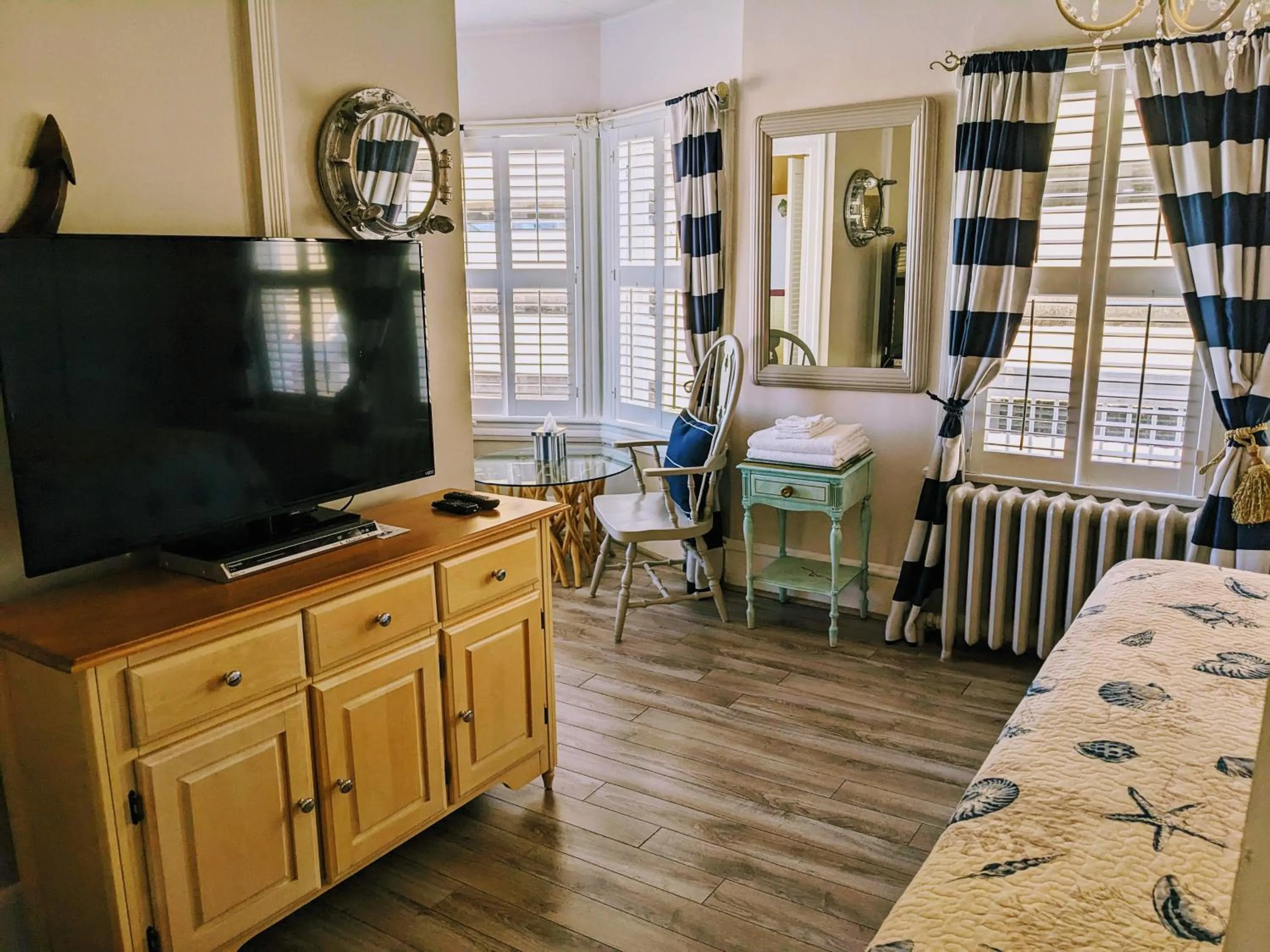 Bed in Chelsea Pub and Inn