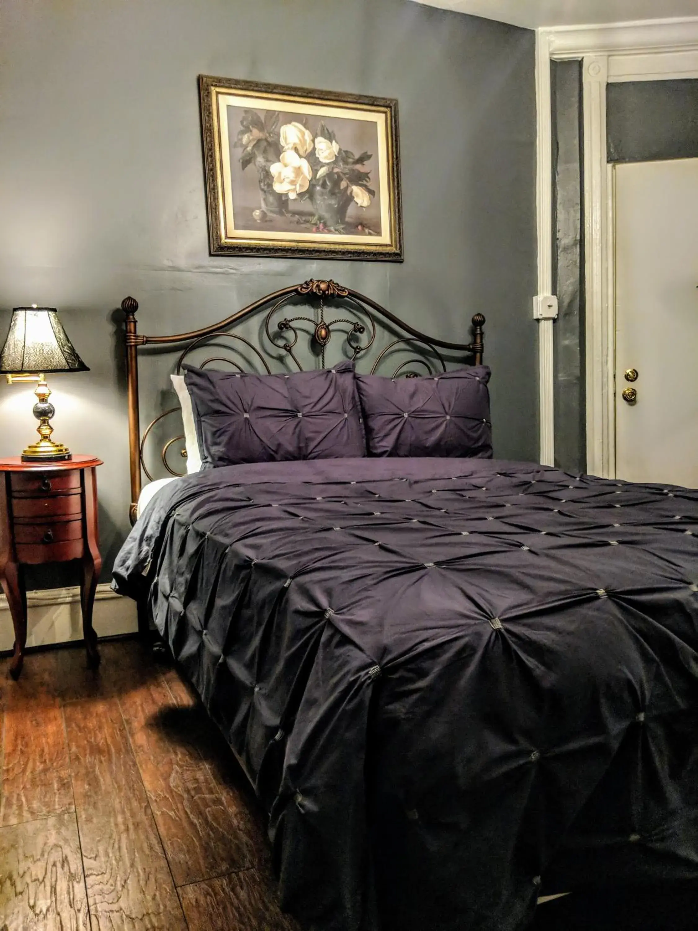 Bed in Chelsea Pub and Inn Bed in Chelsea Pub and Inn