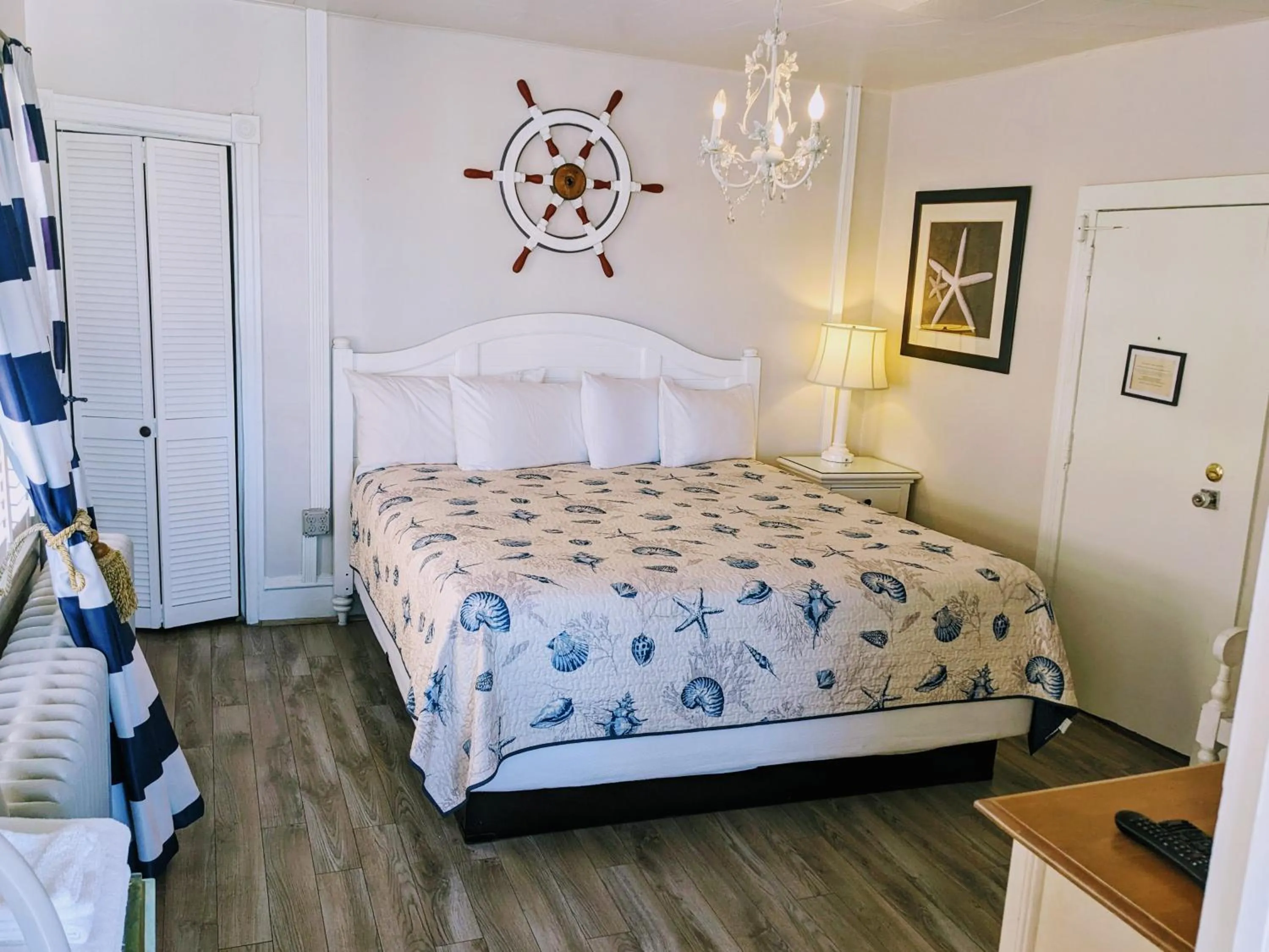 Bed in Chelsea Pub and Inn