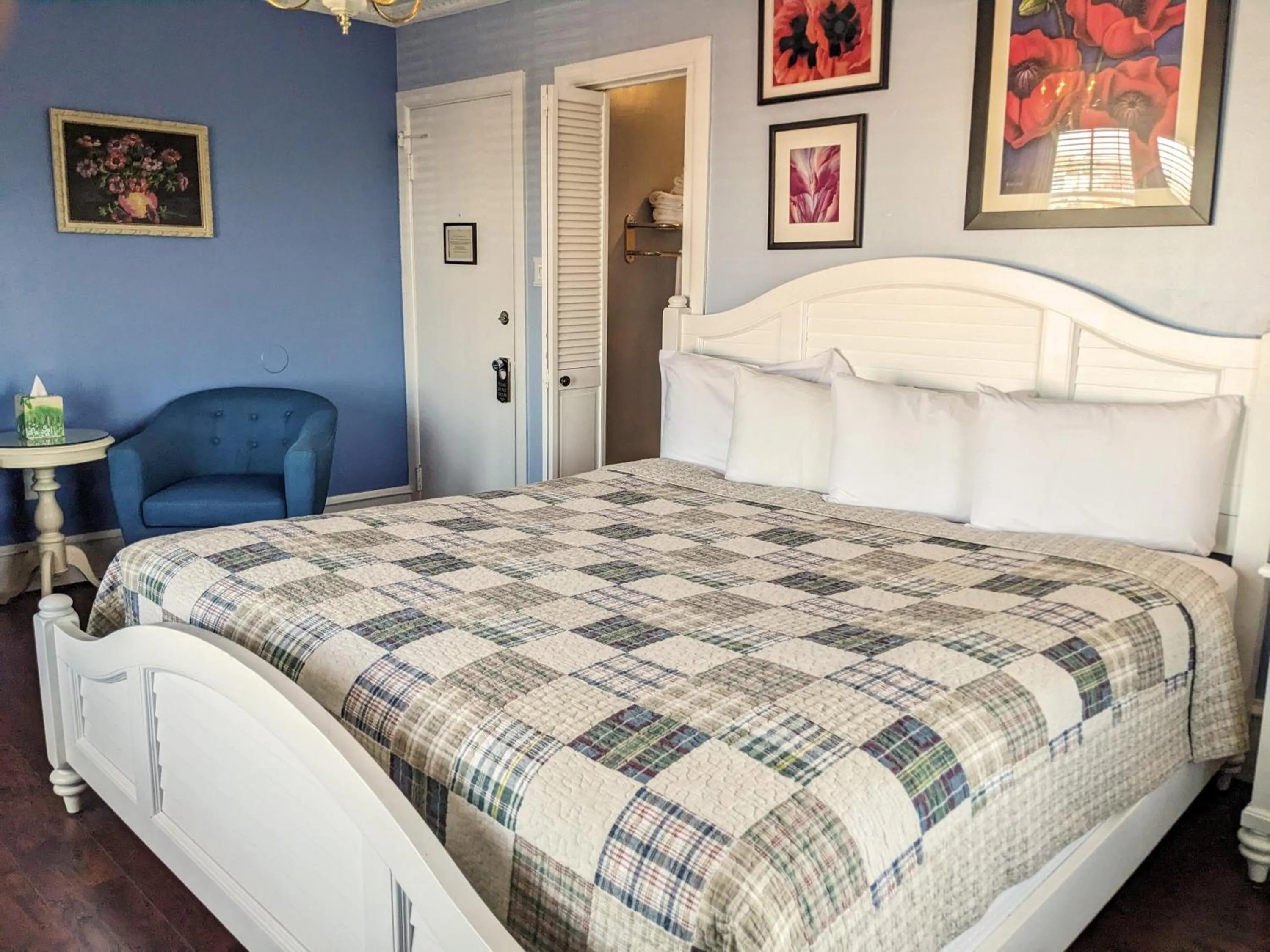 Bed in Chelsea Pub and Inn