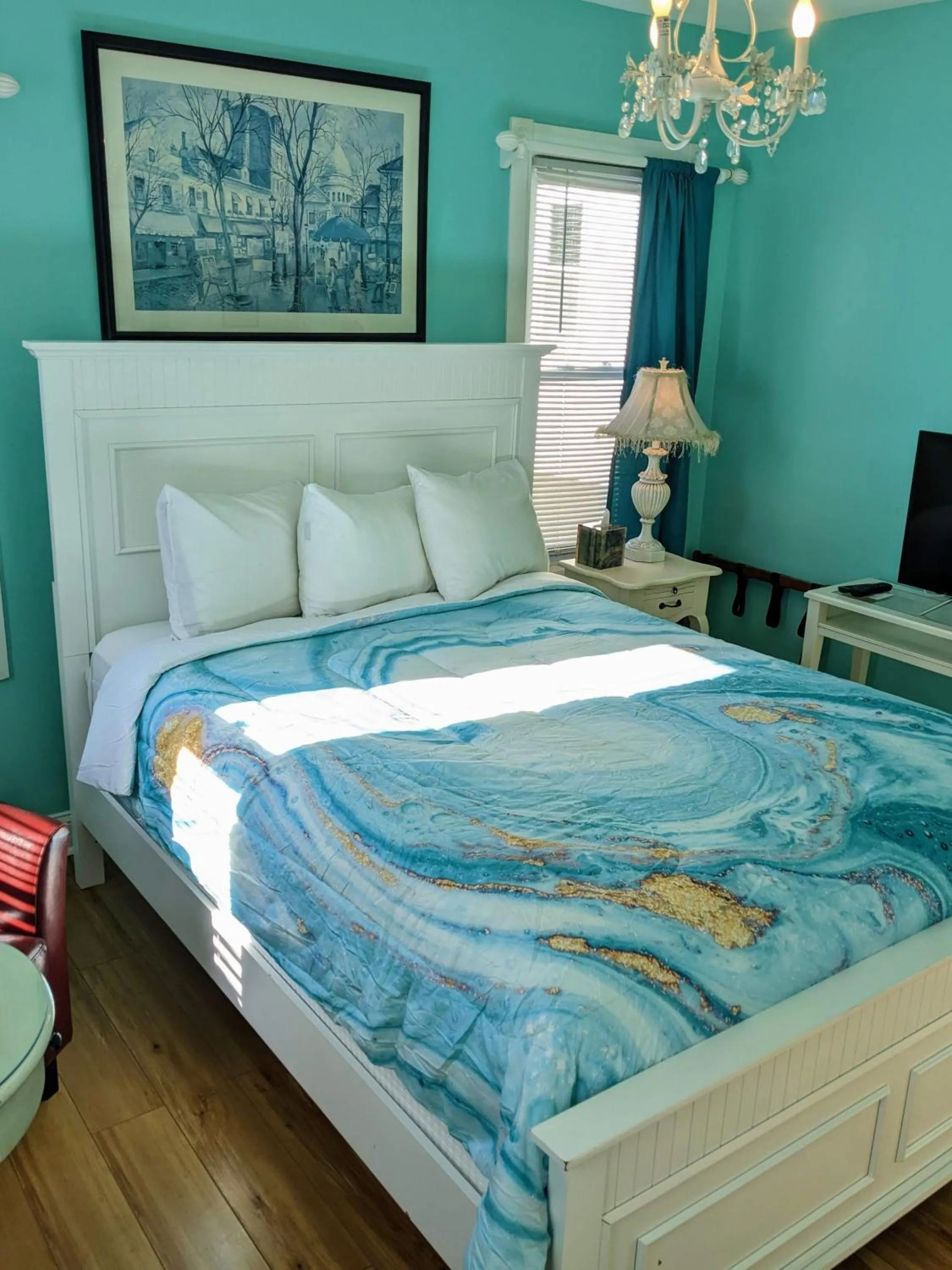 Bed in Chelsea Pub and Inn