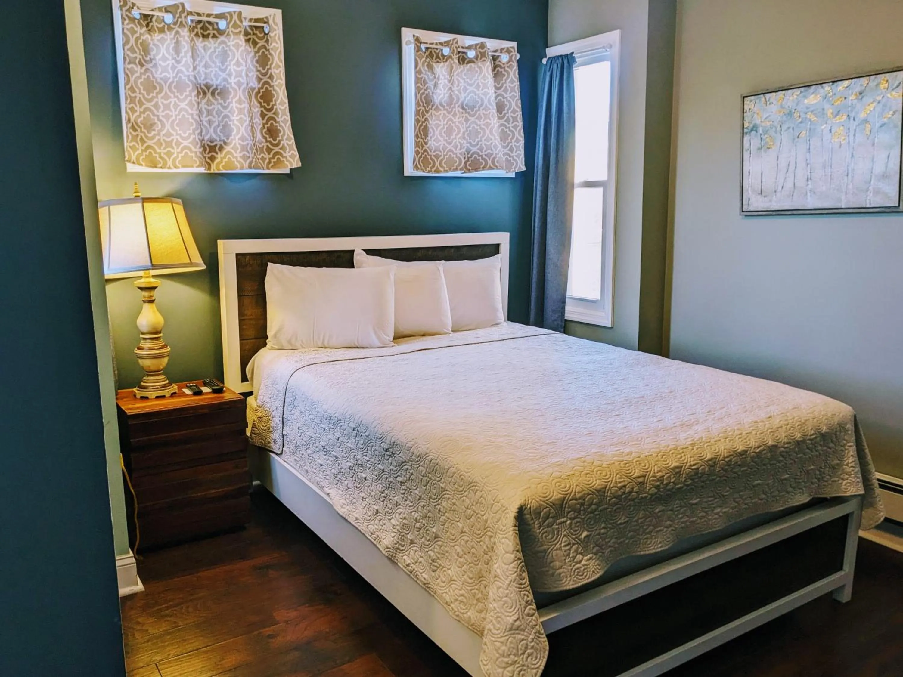 Bed in Chelsea Pub and Inn