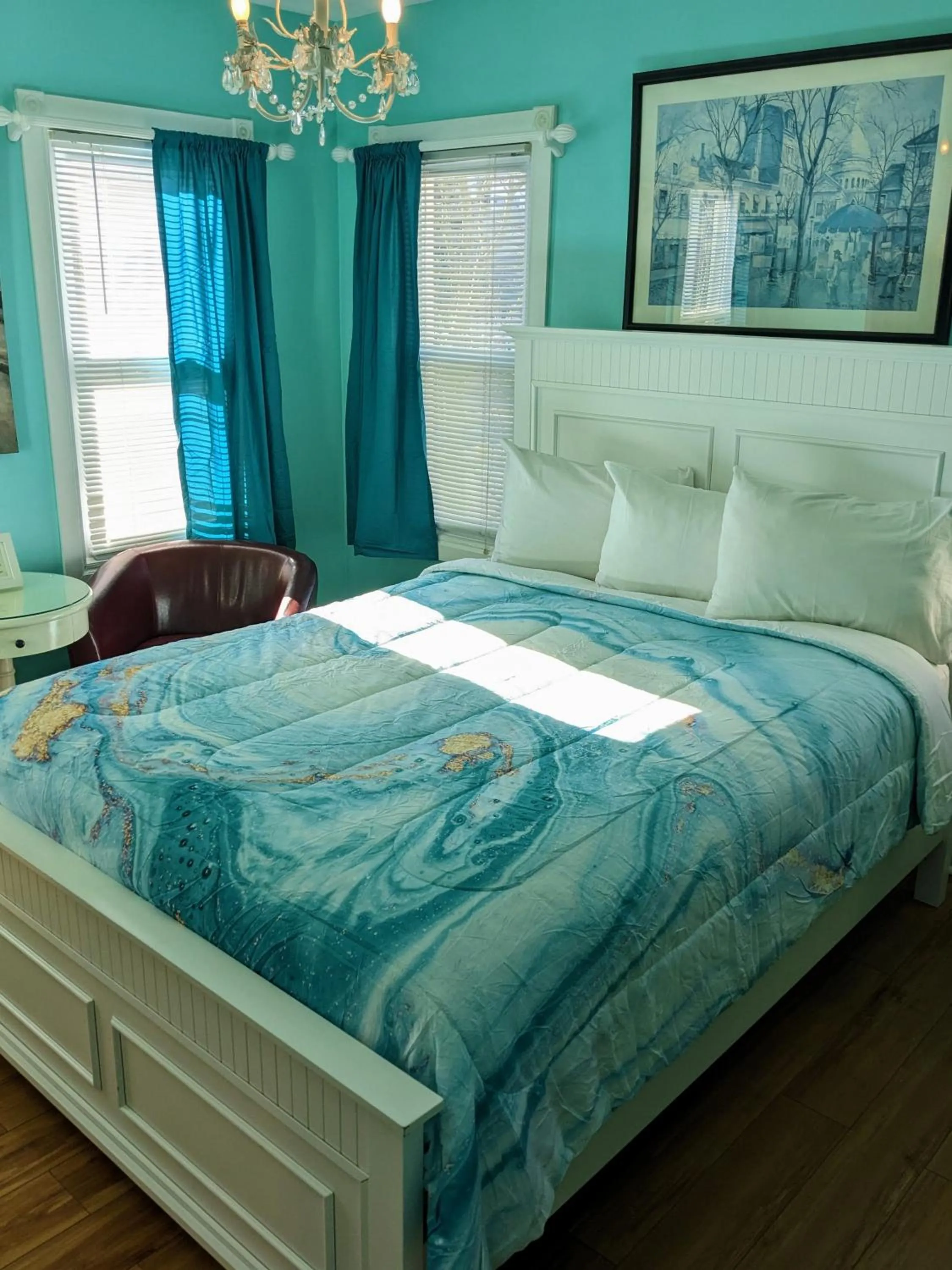 Bed in Chelsea Pub and Inn