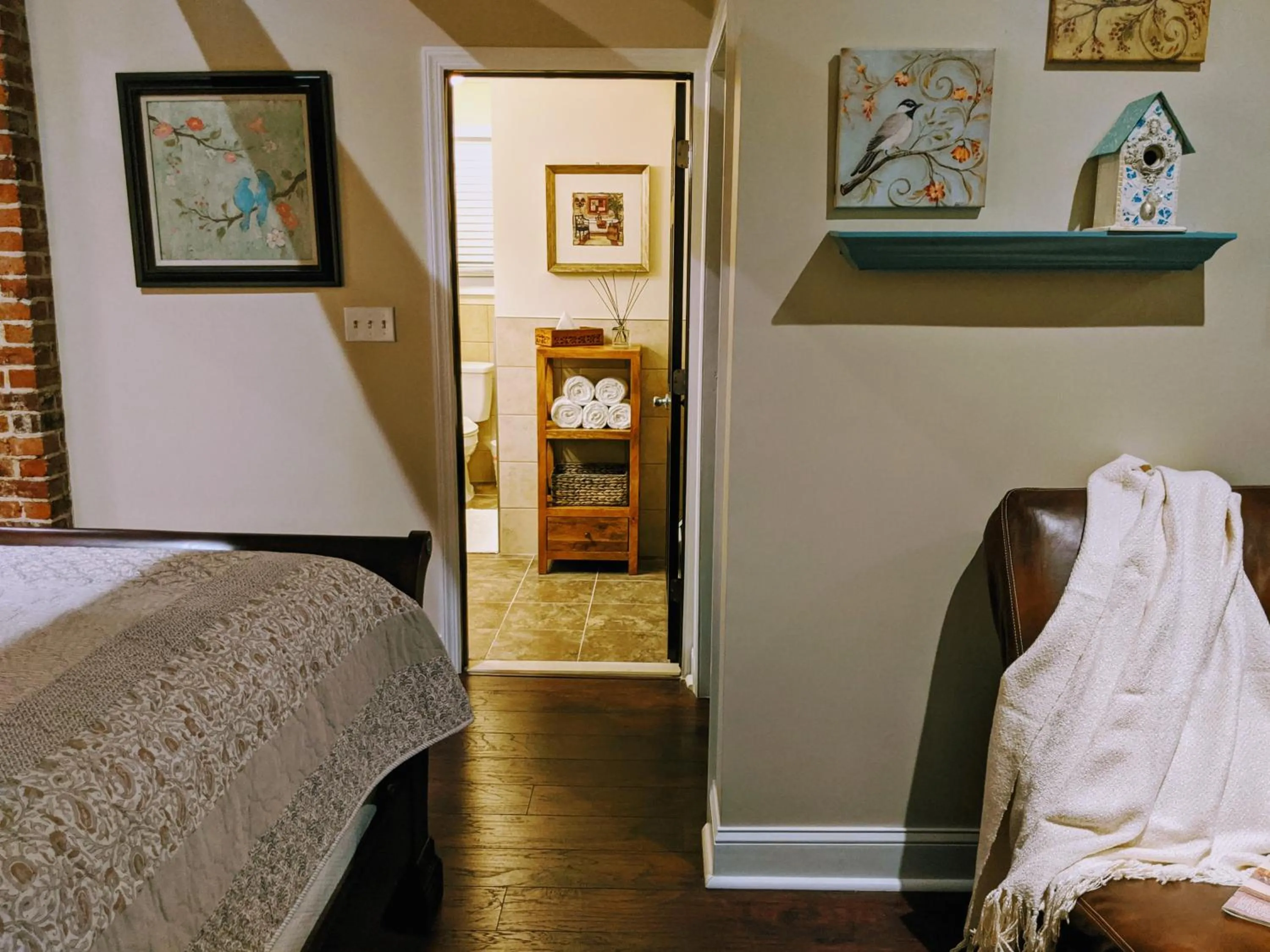 Bathroom, Bed in Chelsea Pub and Inn
