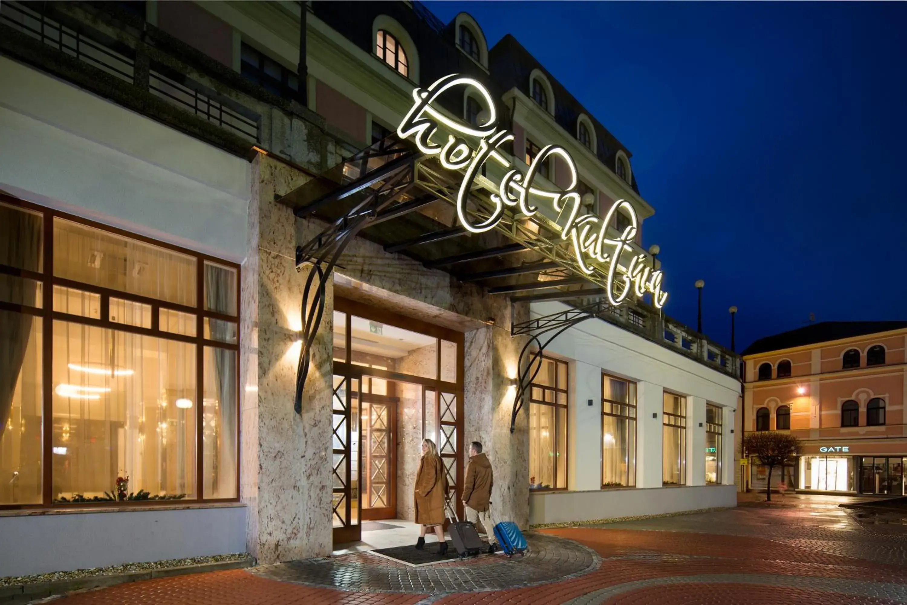 Facade/entrance in Hotel Kultúra Facade/entrance in Hotel Kultúra