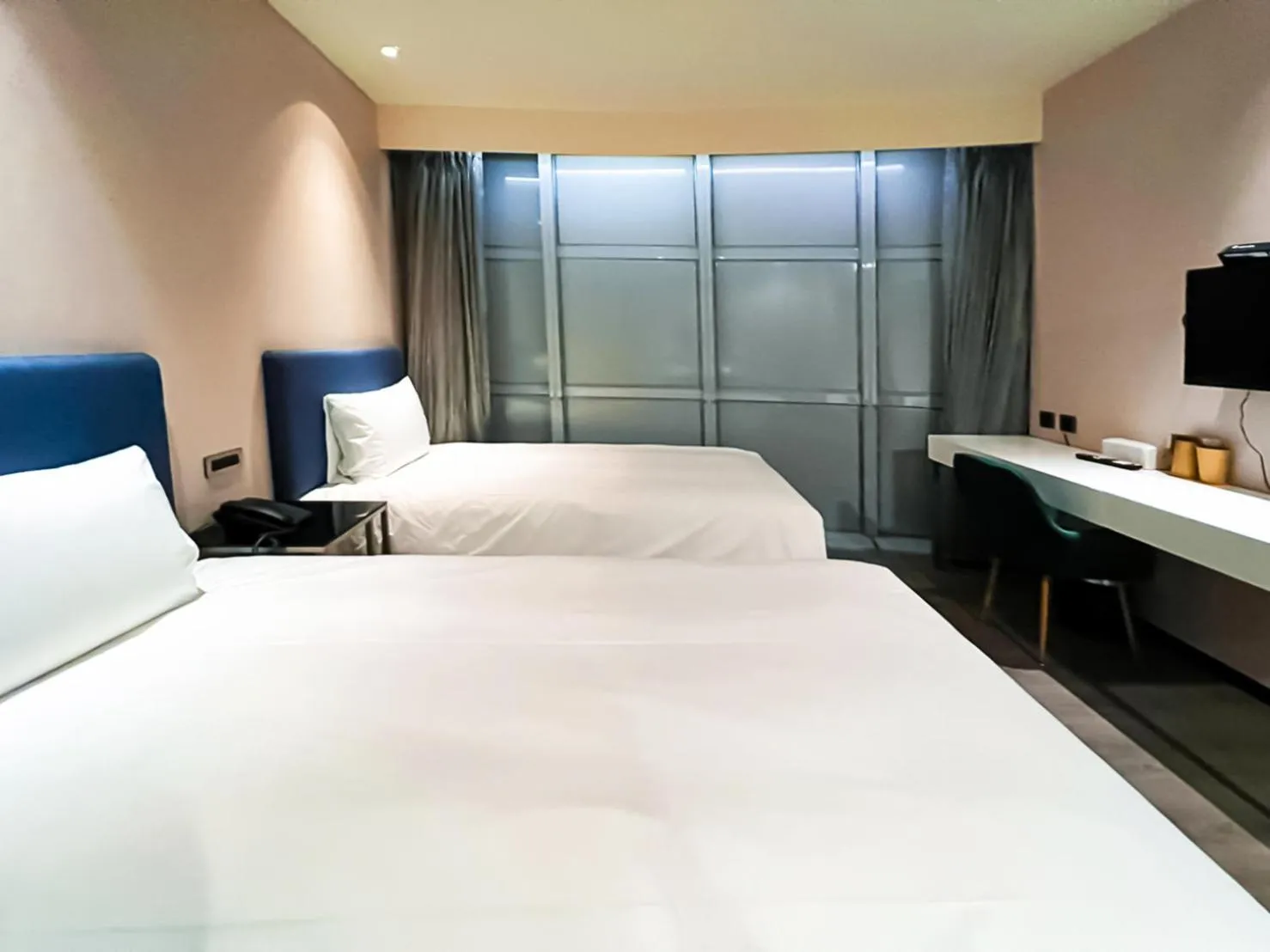 Bed in CHECK inn Taipei Xinyi