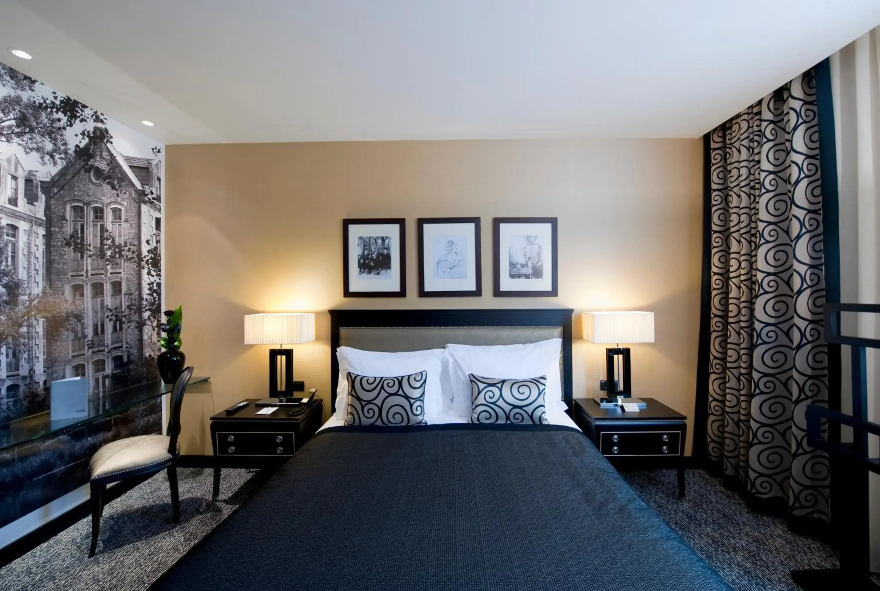 Bed in SANA Silver Coast Hotel Bed in SANA Silver Coast Hotel