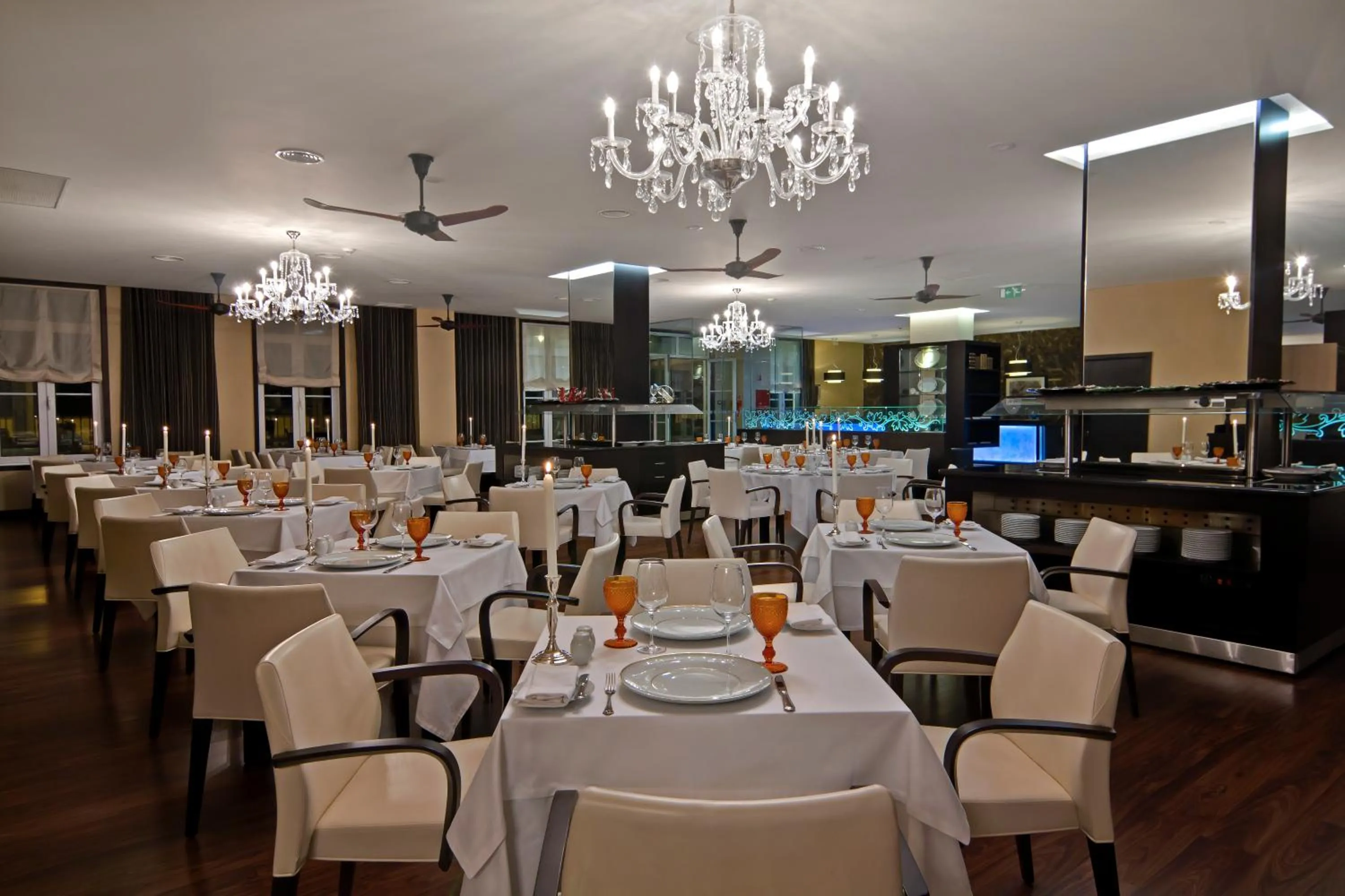 Restaurant/places to eat in SANA Silver Coast Hotel