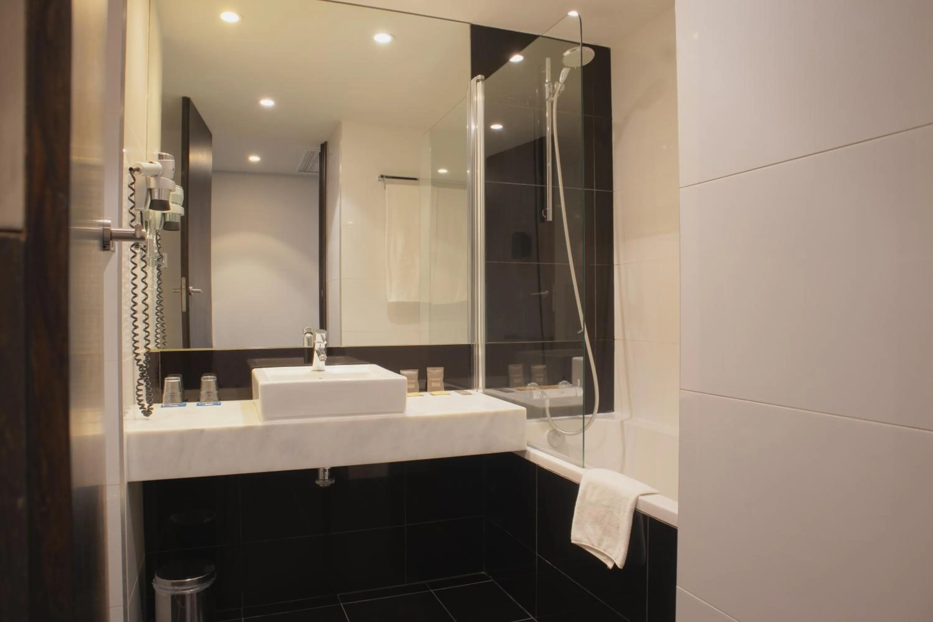 Toilet in SANA Silver Coast Hotel