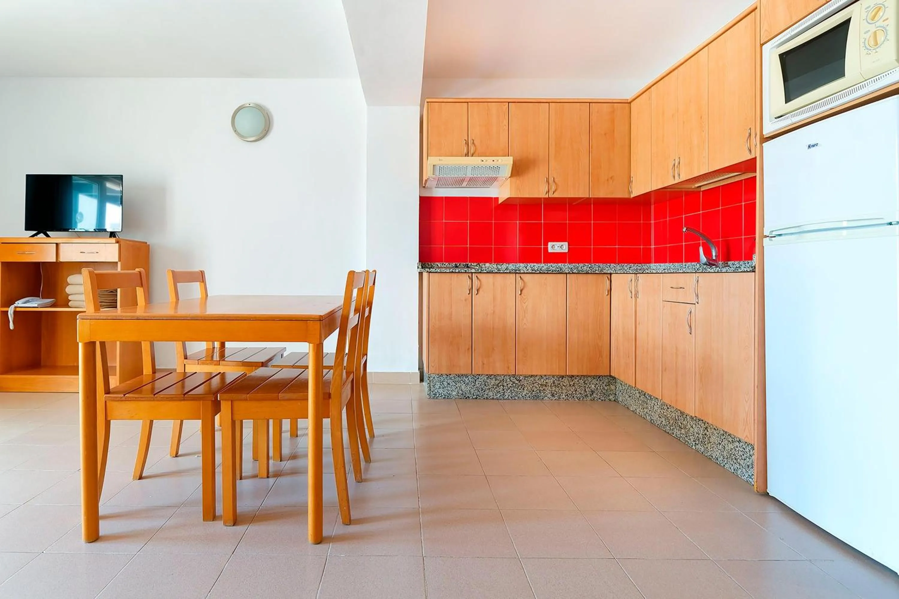 Photo of the whole room in Servatur Altamadores