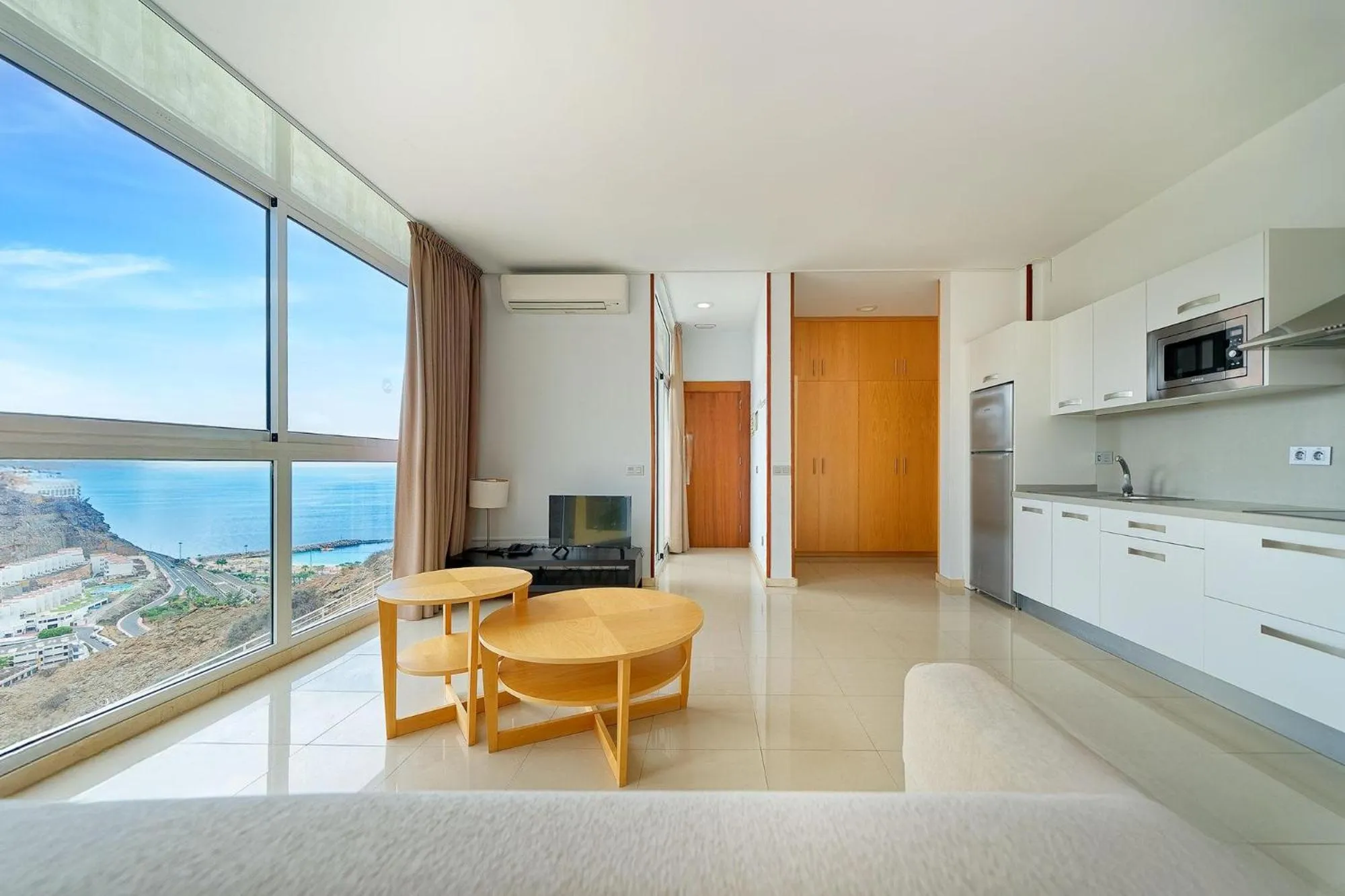 Photo of the whole room in Servatur Altamadores