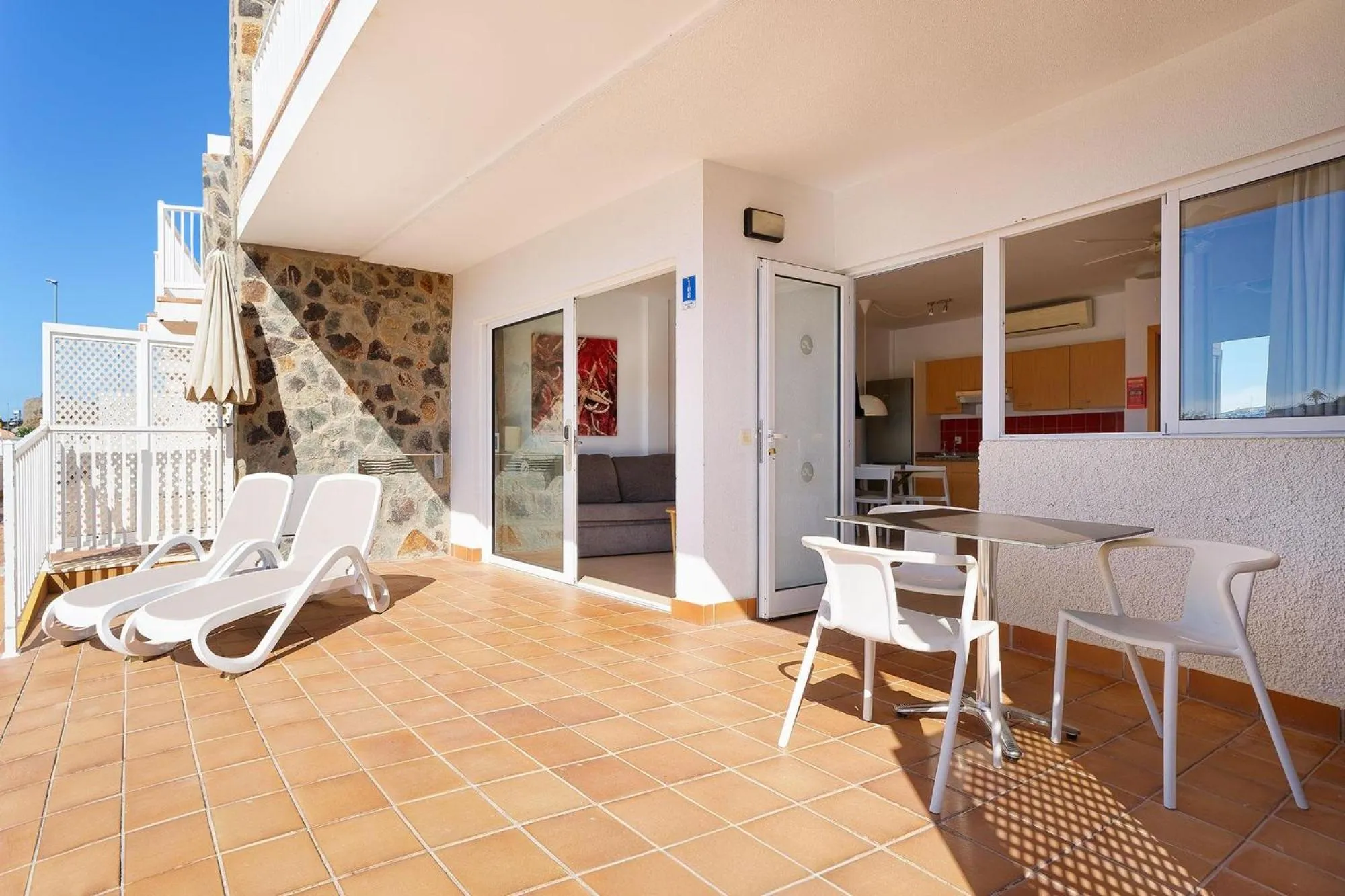 Photo of the whole room in Servatur Altamadores