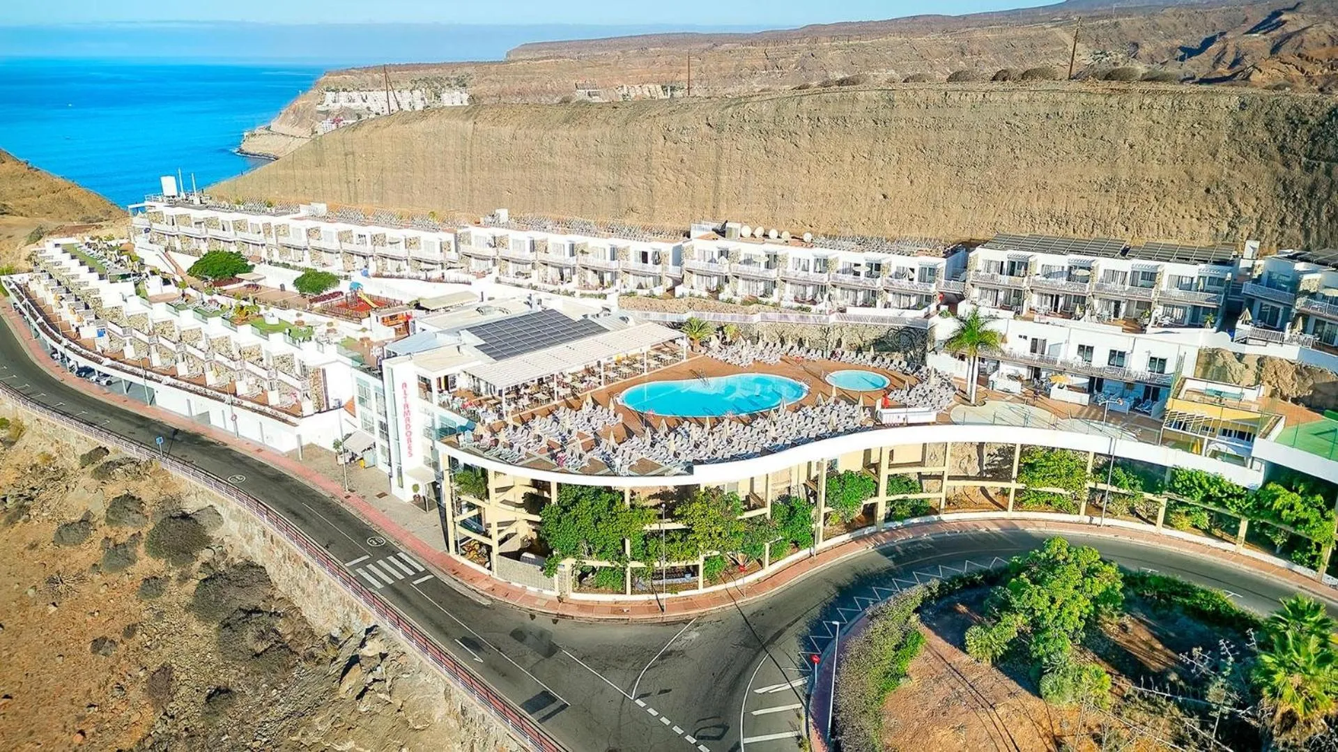 Property building in Servatur Altamadores