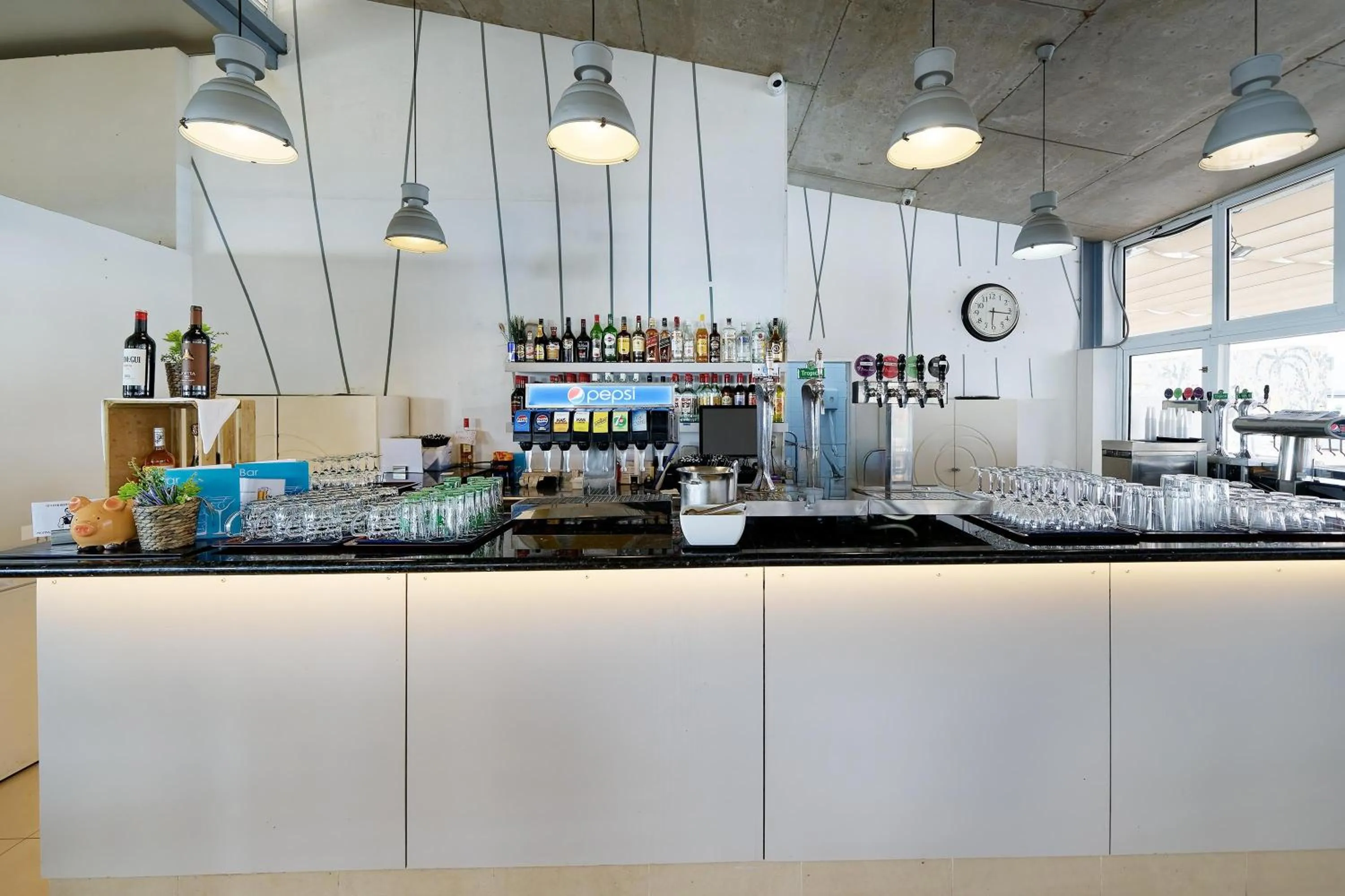 Lounge or bar in Servatur Altamadores