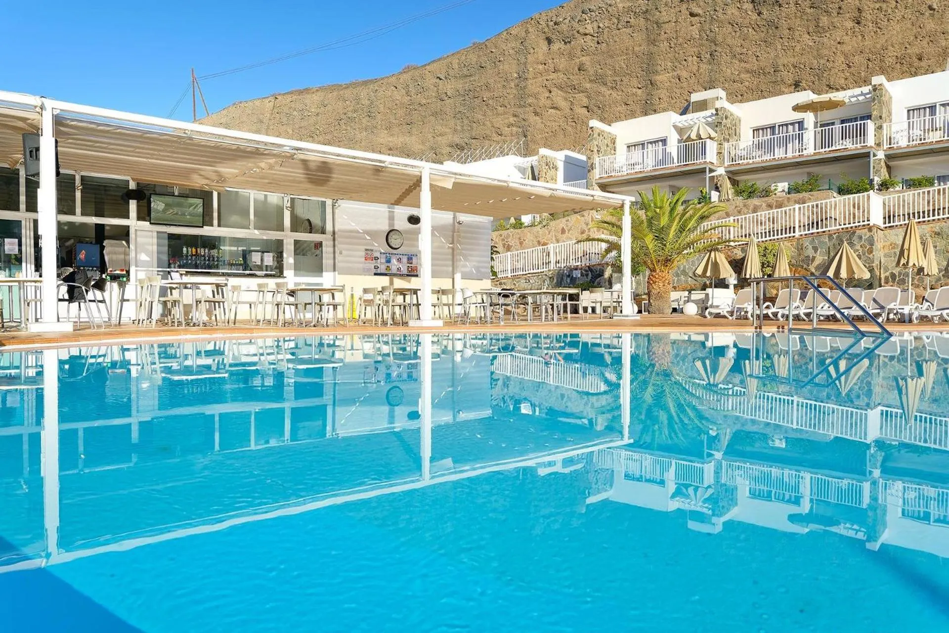 Swimming pool in Servatur Altamadores