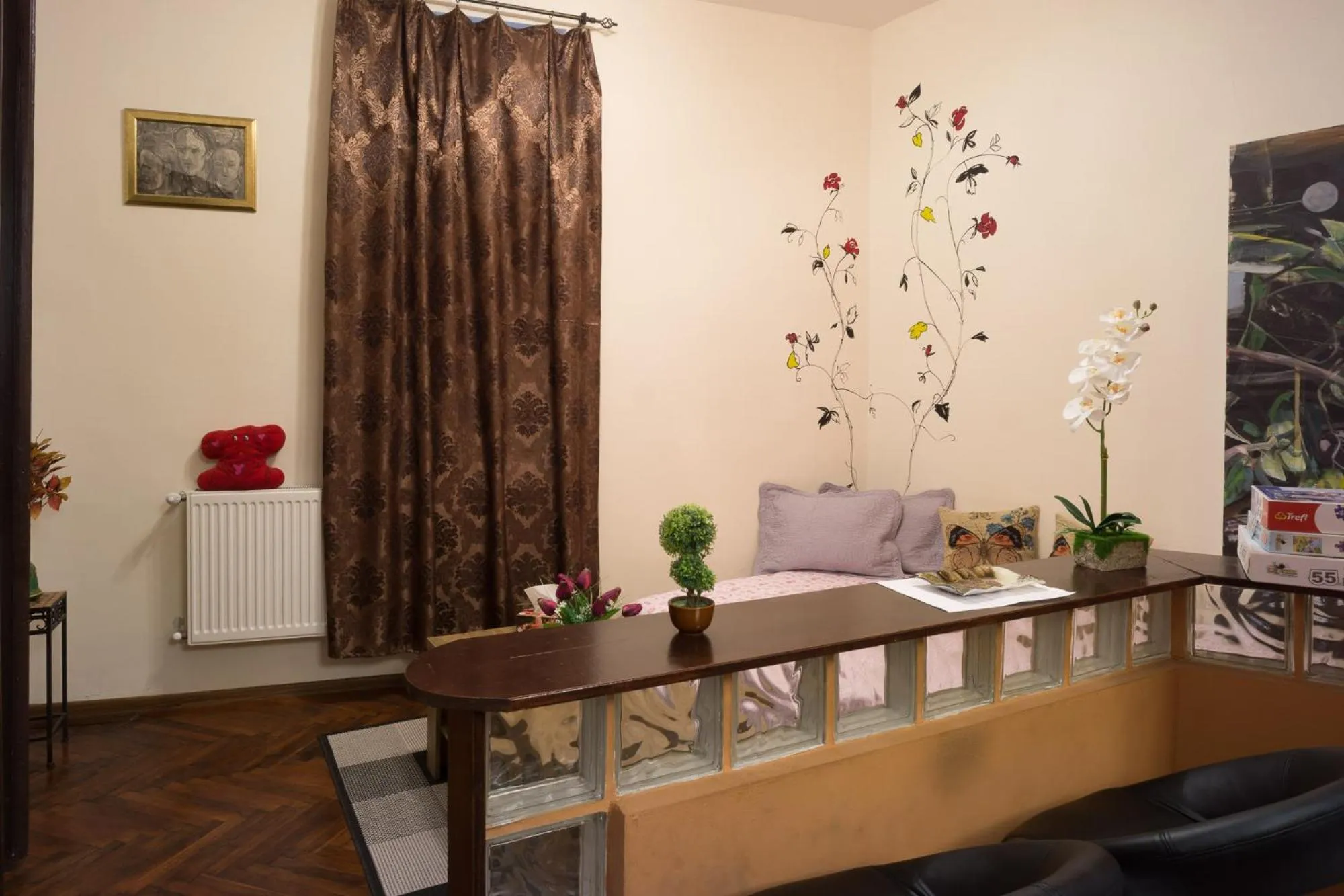 Dining area in Motor House Unirii