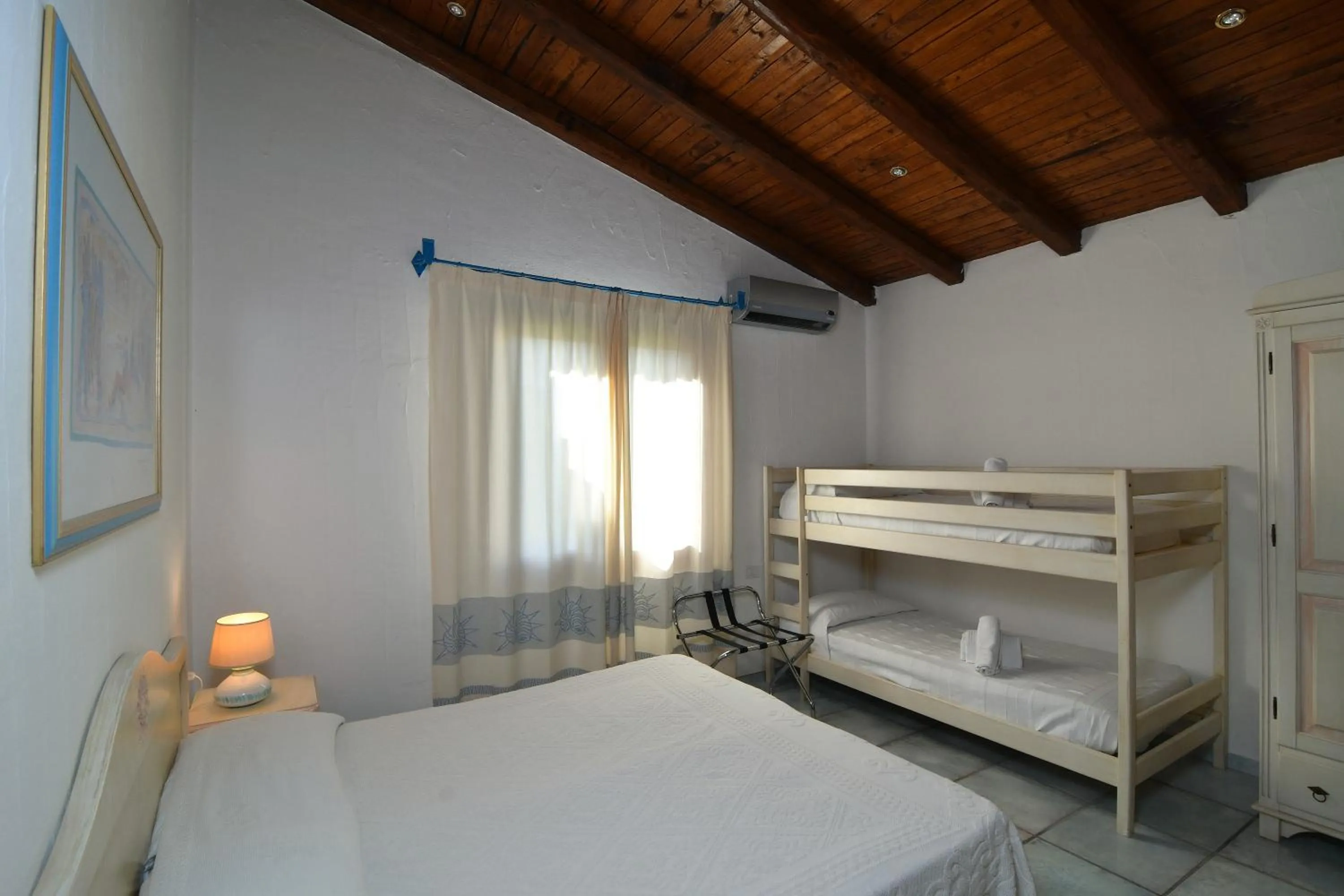 bunk bed, Bed in Li Suari Club Village